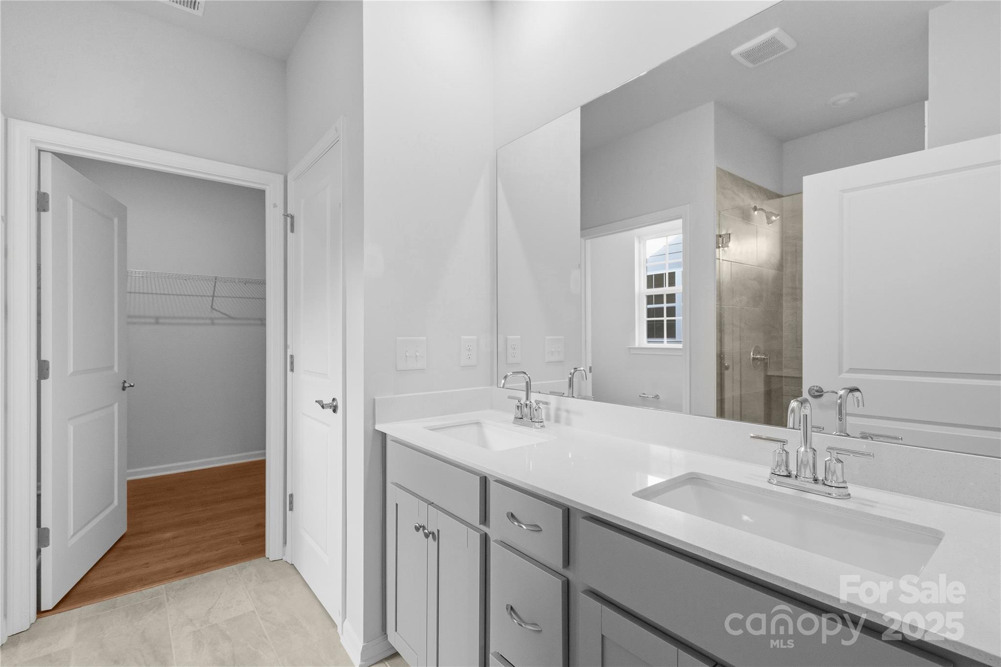 Roselyn - Residential