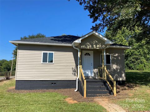 230 McArthur Street Forest City NC 28043