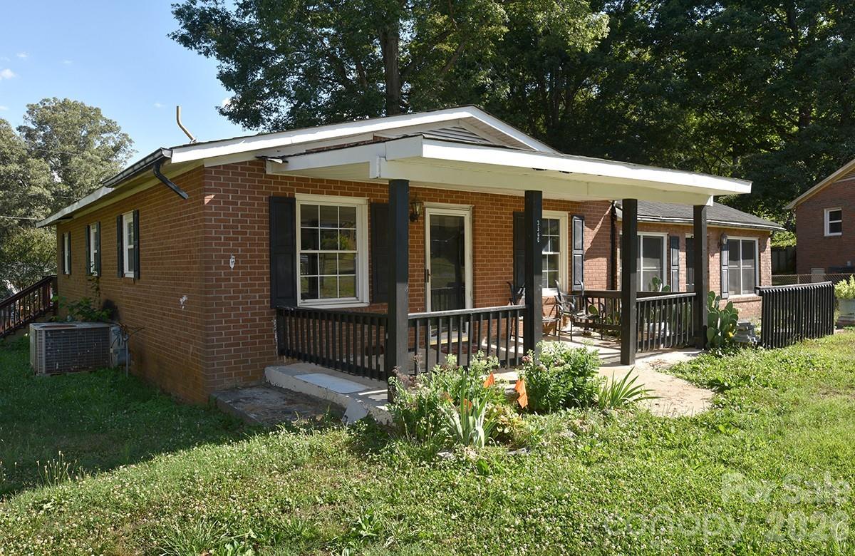 3560 Dogwood Court