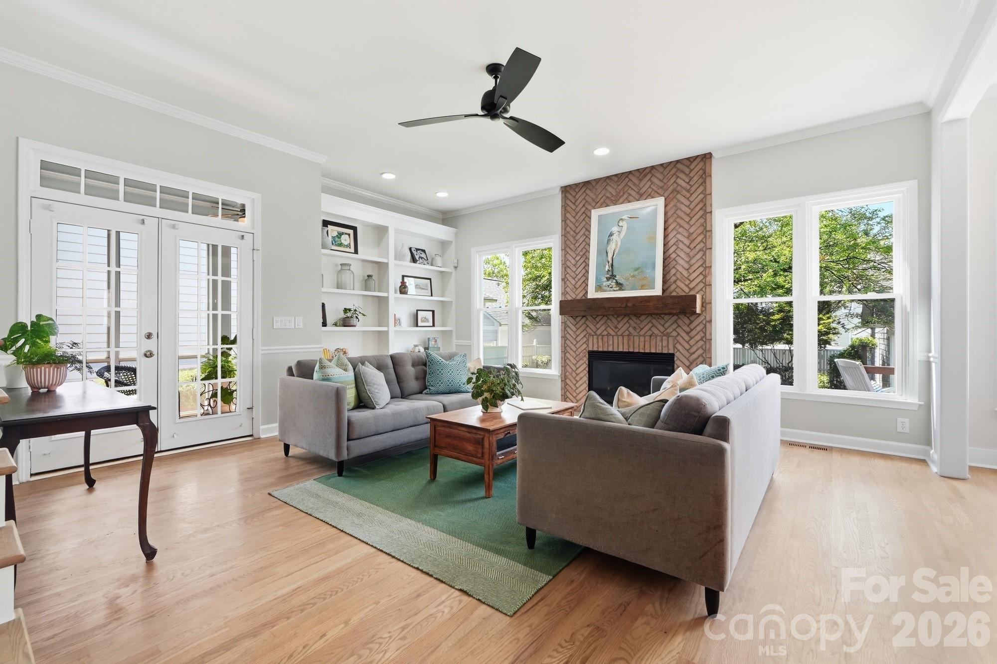 341 Elis Way