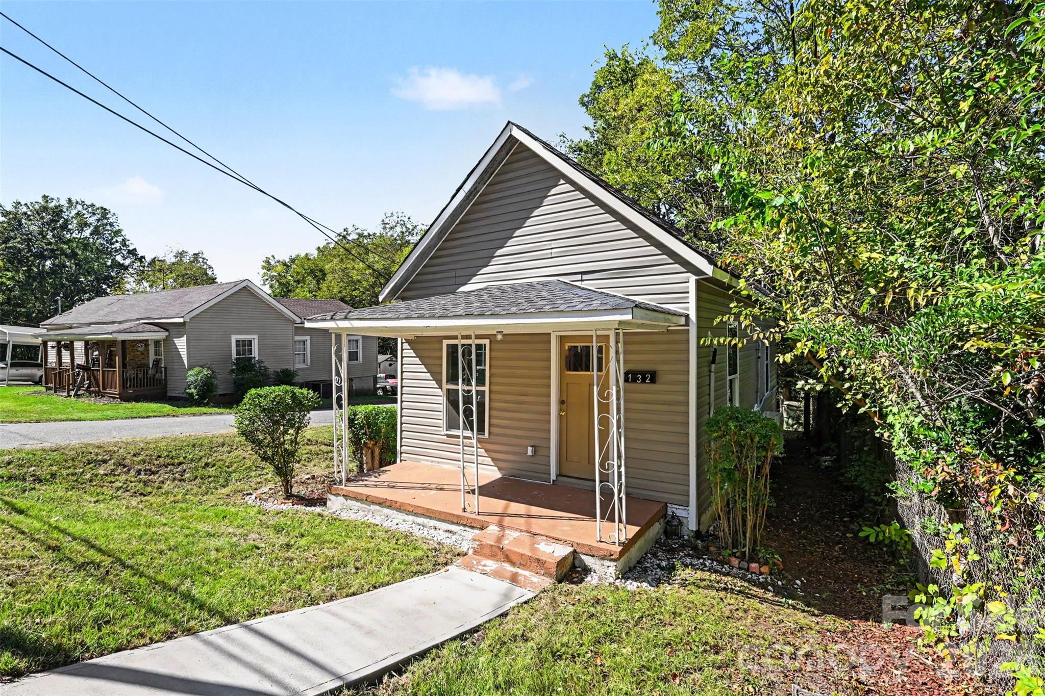 132 Loomis Street