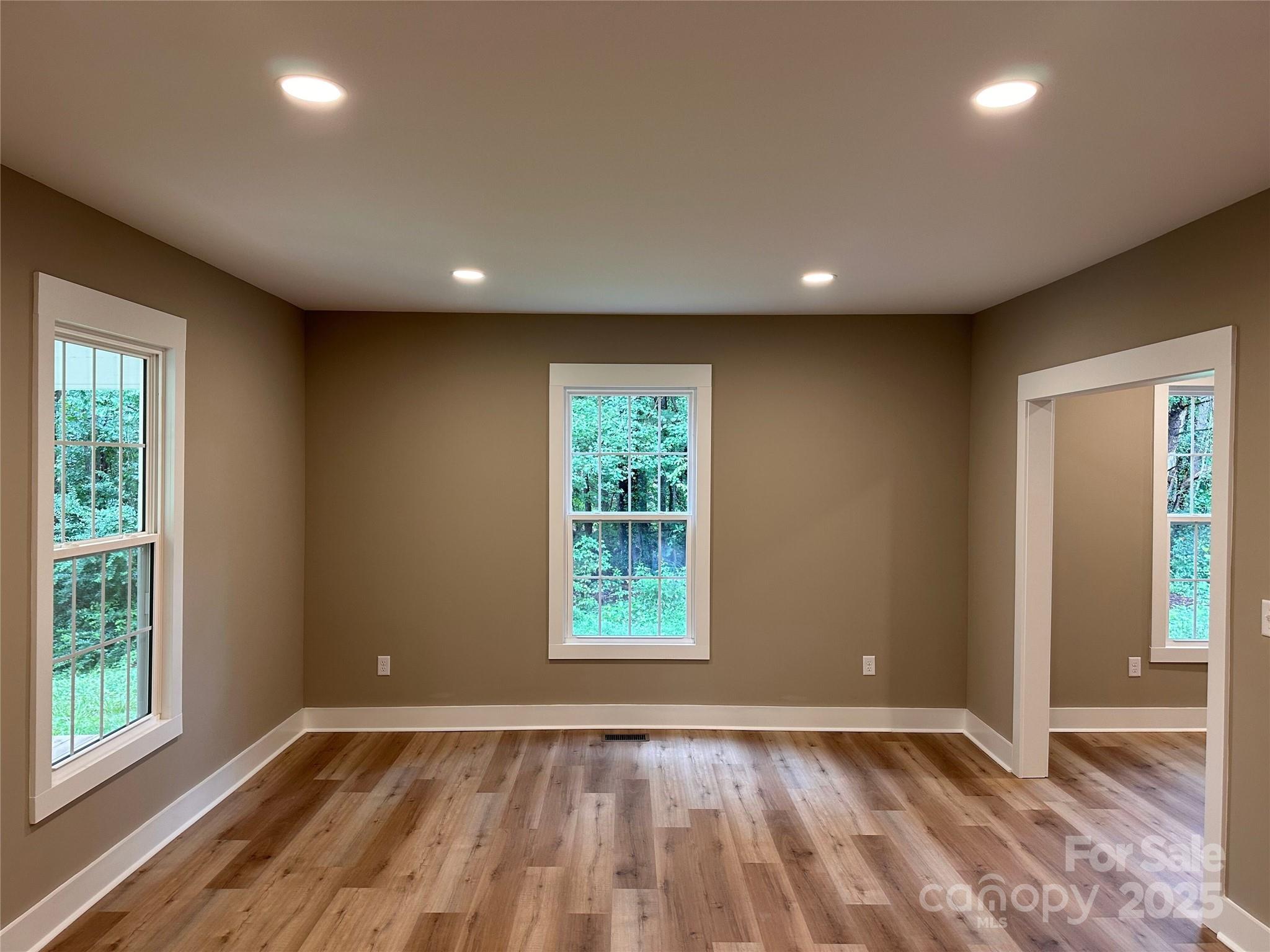 1805 Swan Drive SW