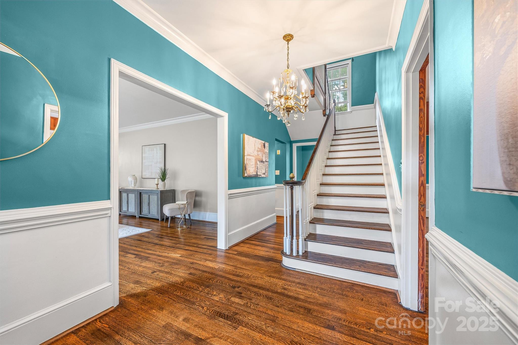 626 Oakwood Lane