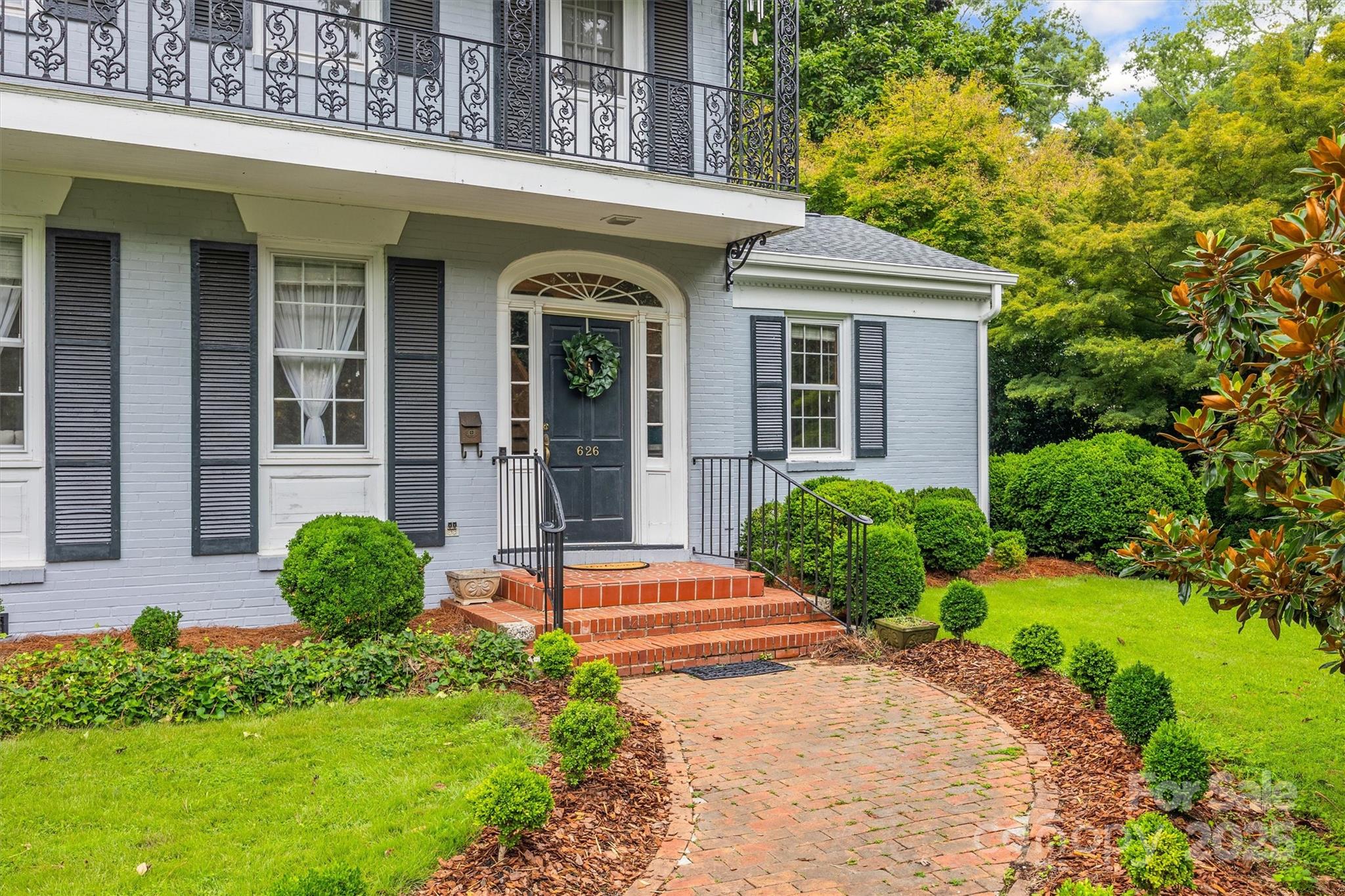 626 Oakwood Lane
