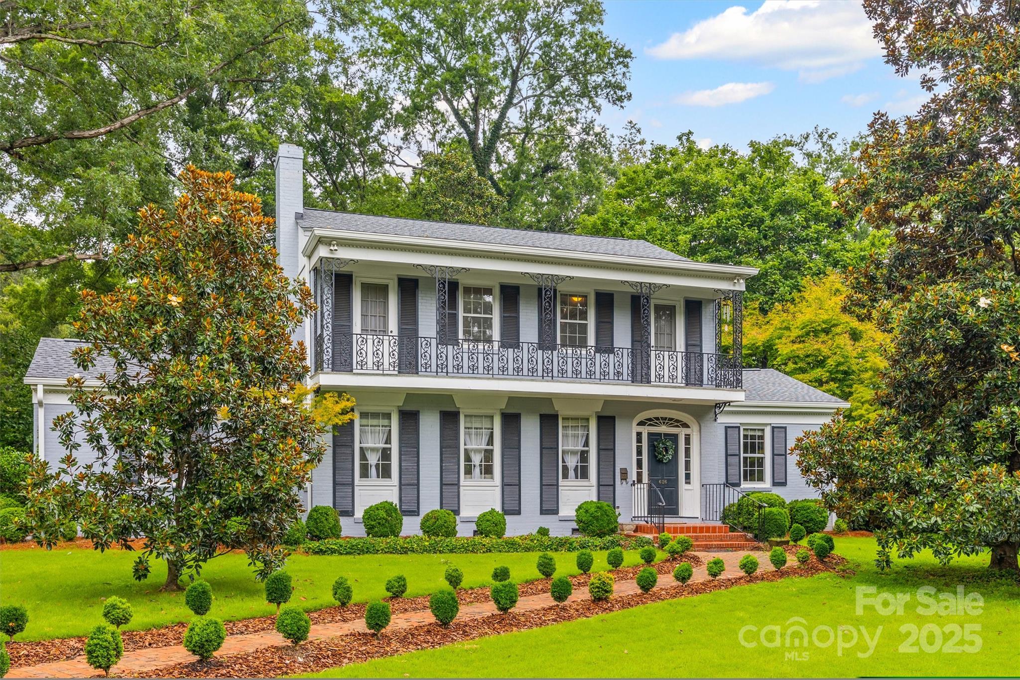 626 Oakwood Lane