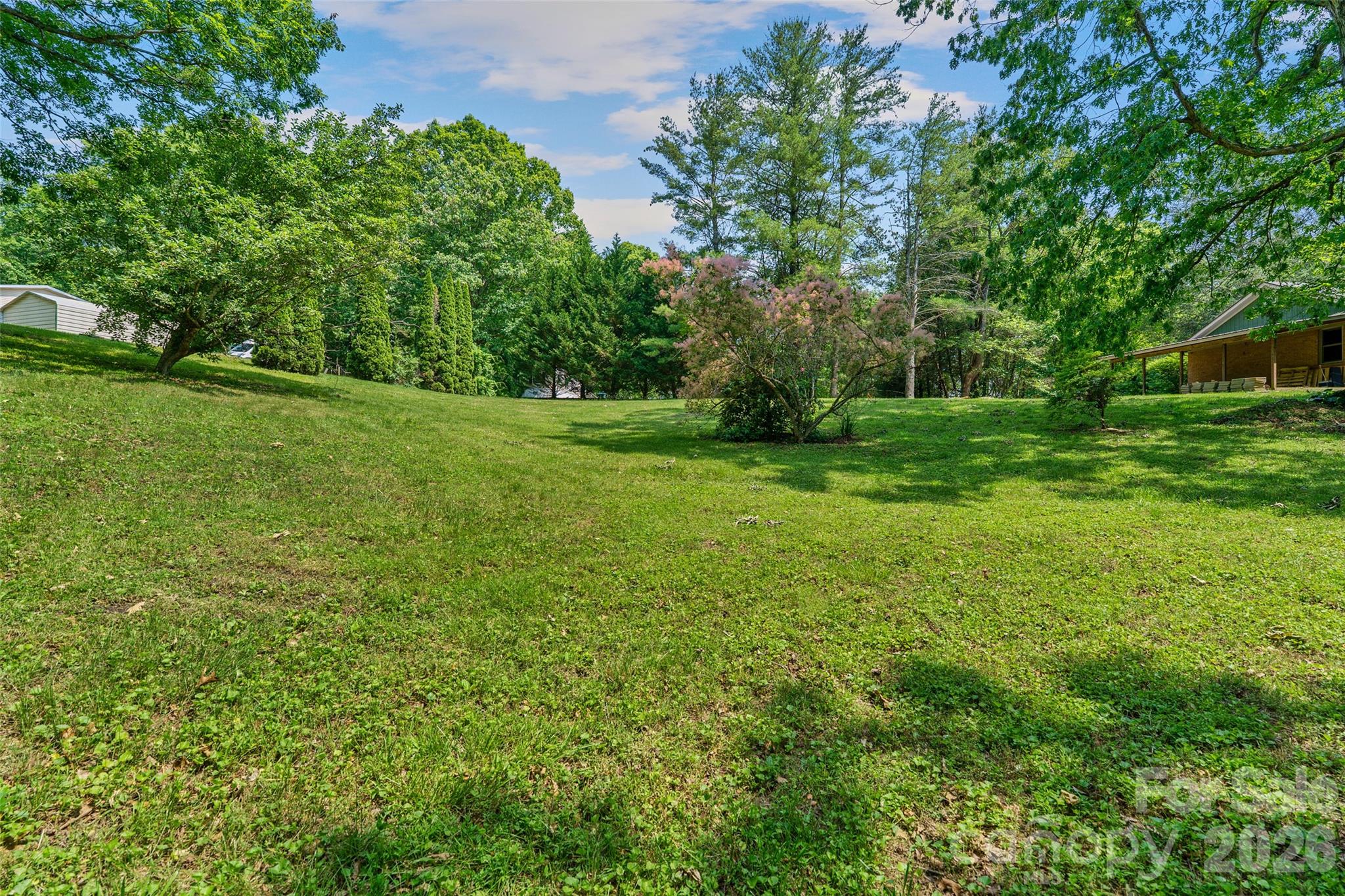 18 Luckenbach Drive