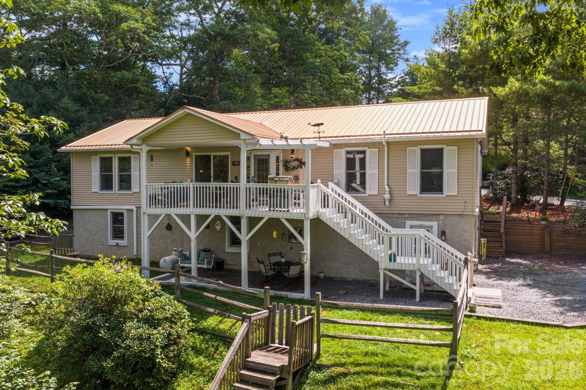 9081 Pittmans Gap Road, Newland, NC, 28657