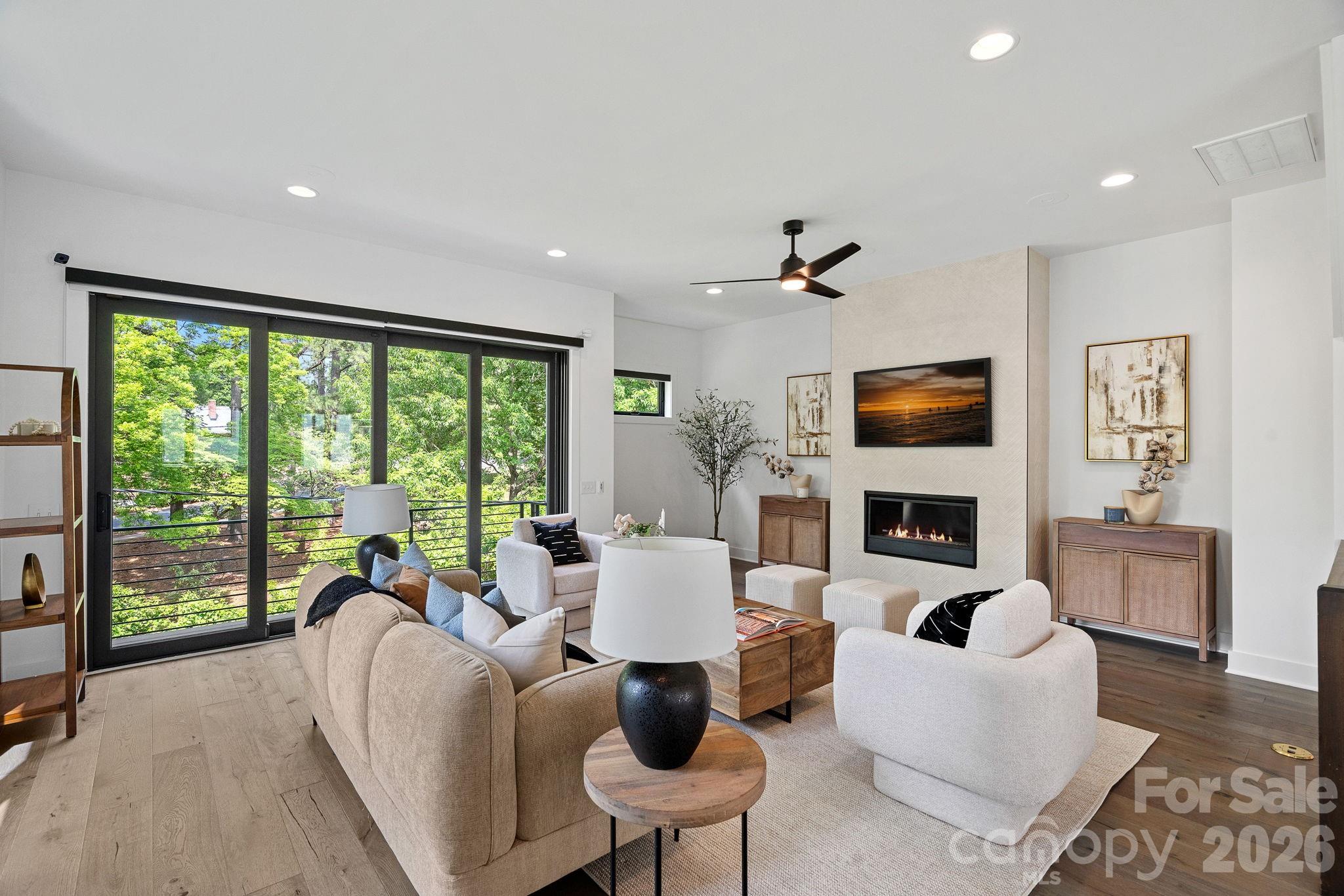 1006 Westbrook Drive B