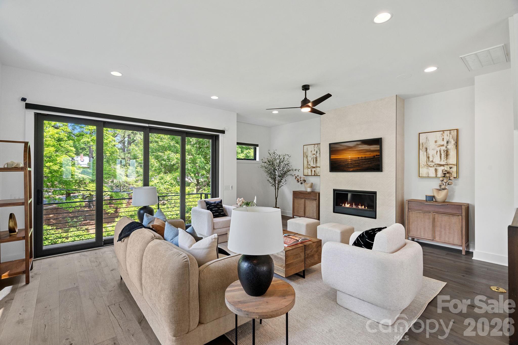1006 Westbrook Drive B