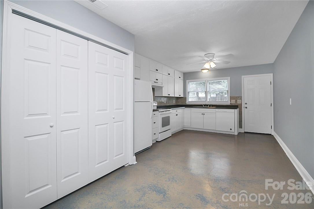 212 Kerr Street NW