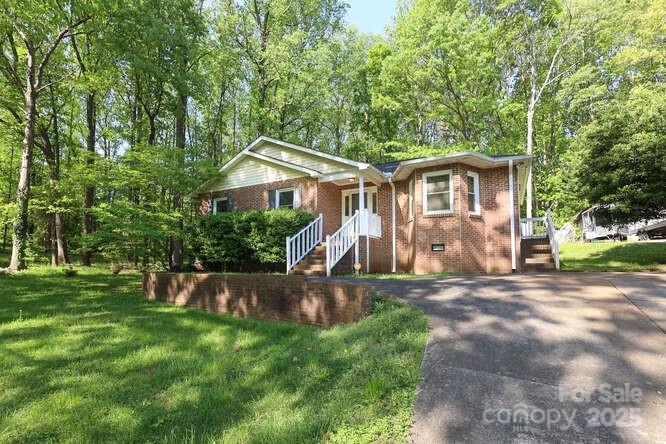 1730 Deer Street