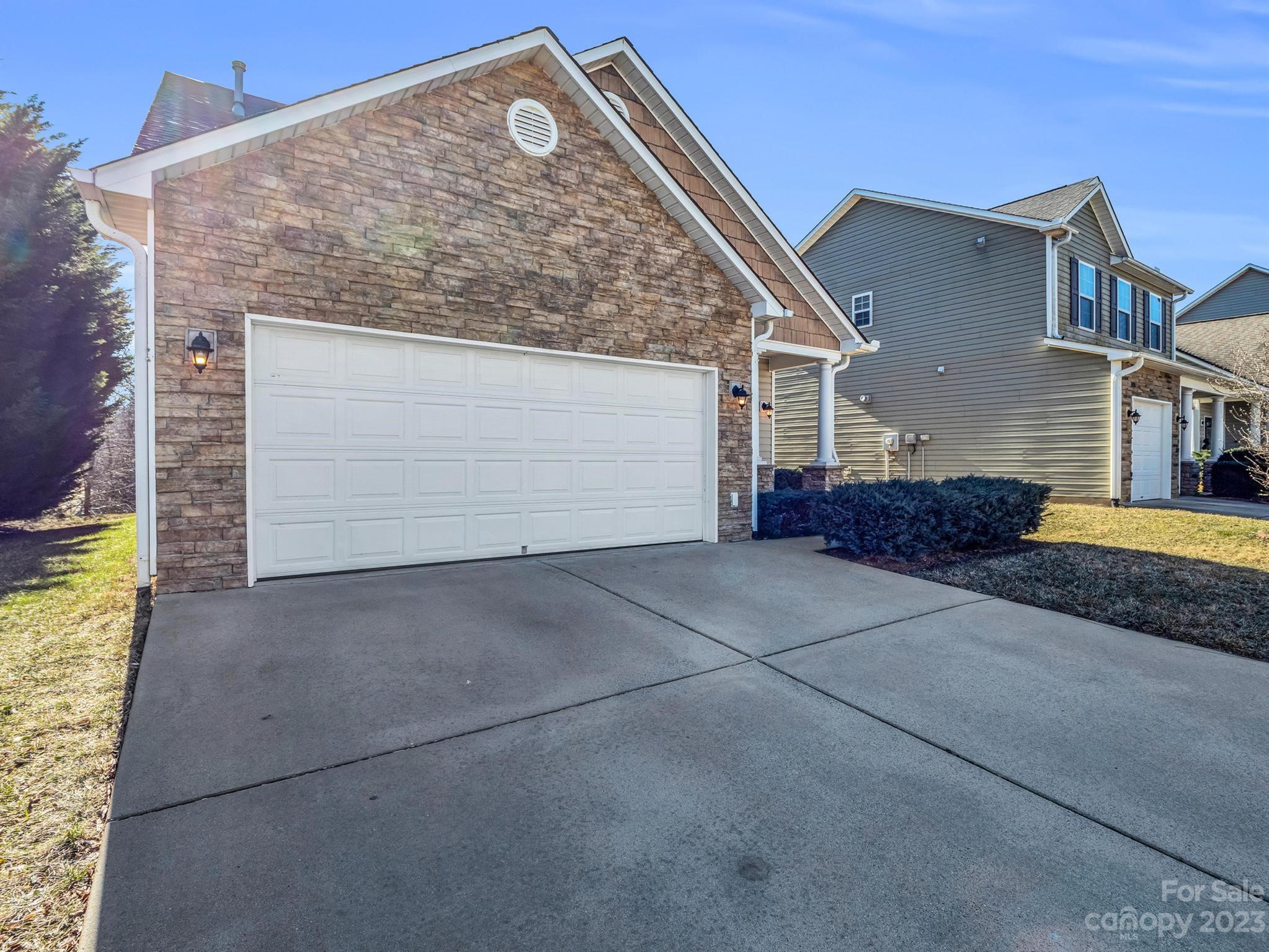 Waightstill Mountain - Residential