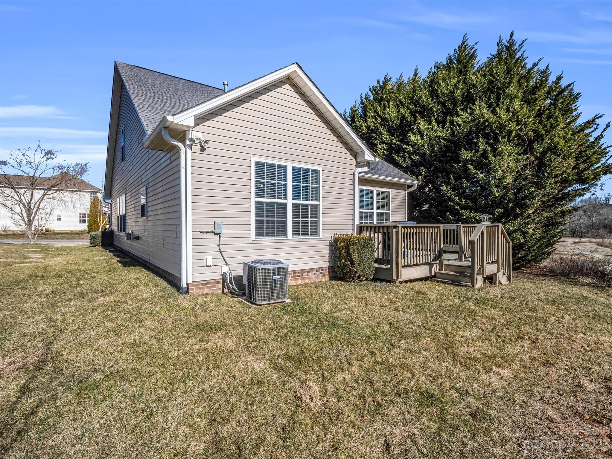 Waightstill Mountain - Residential