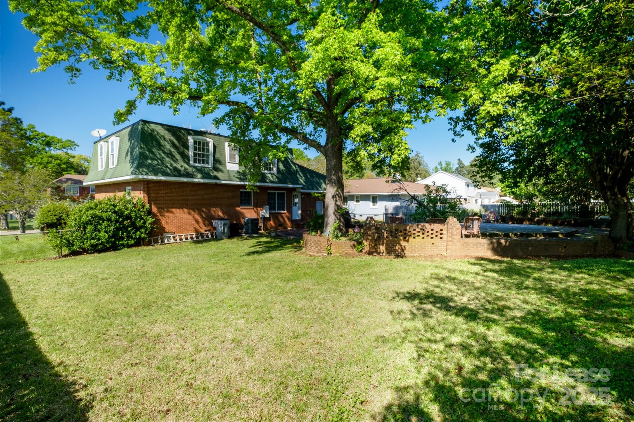 Montclaire - Residential Lease