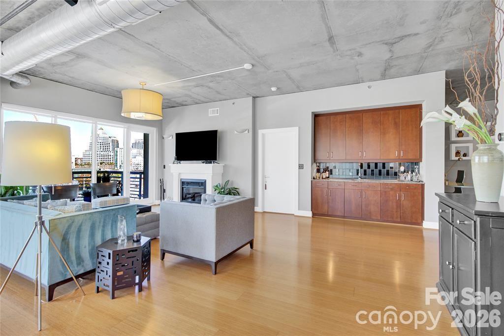 505 E 6th Street 701