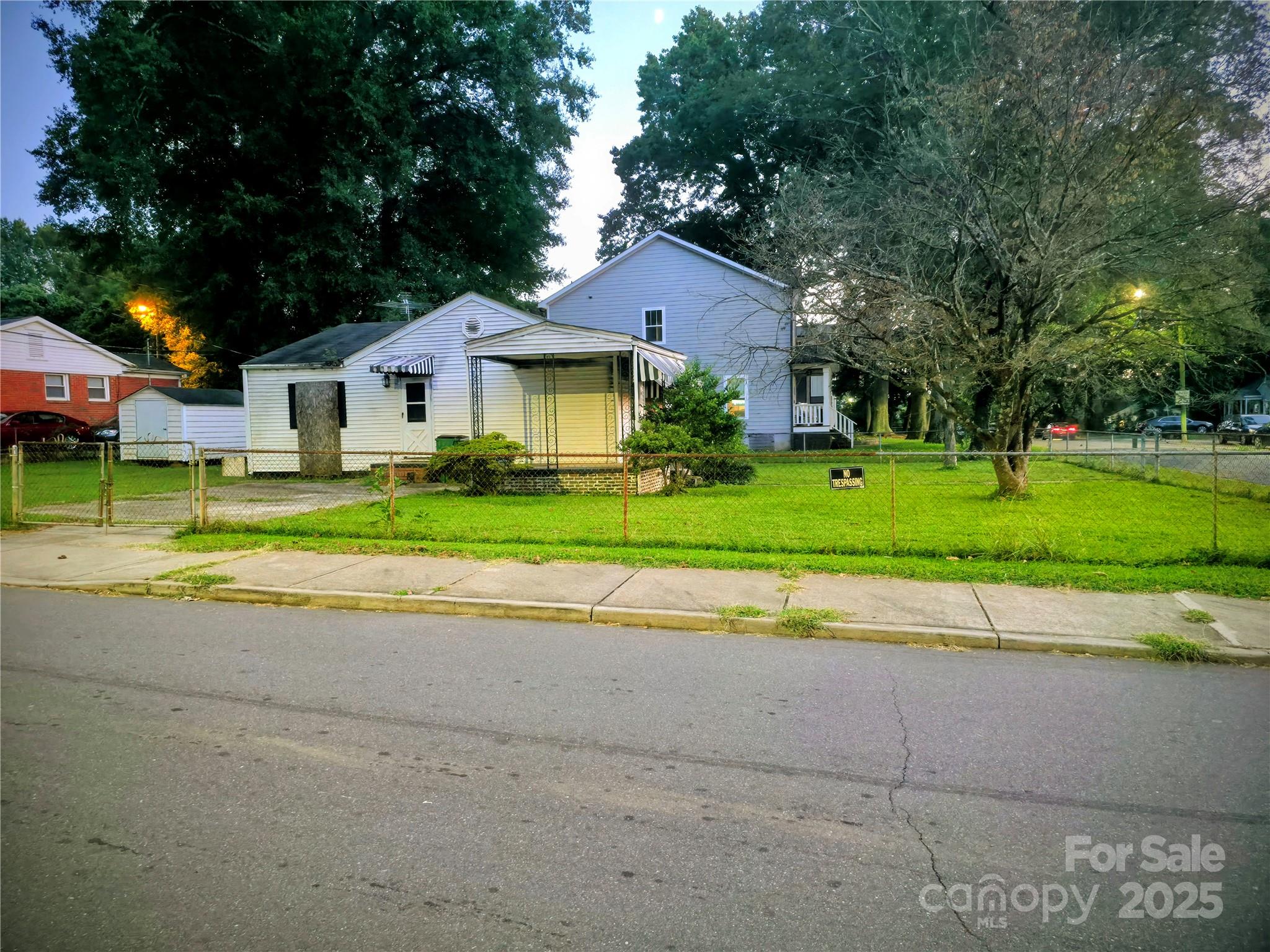 201 S Gardner Avenue