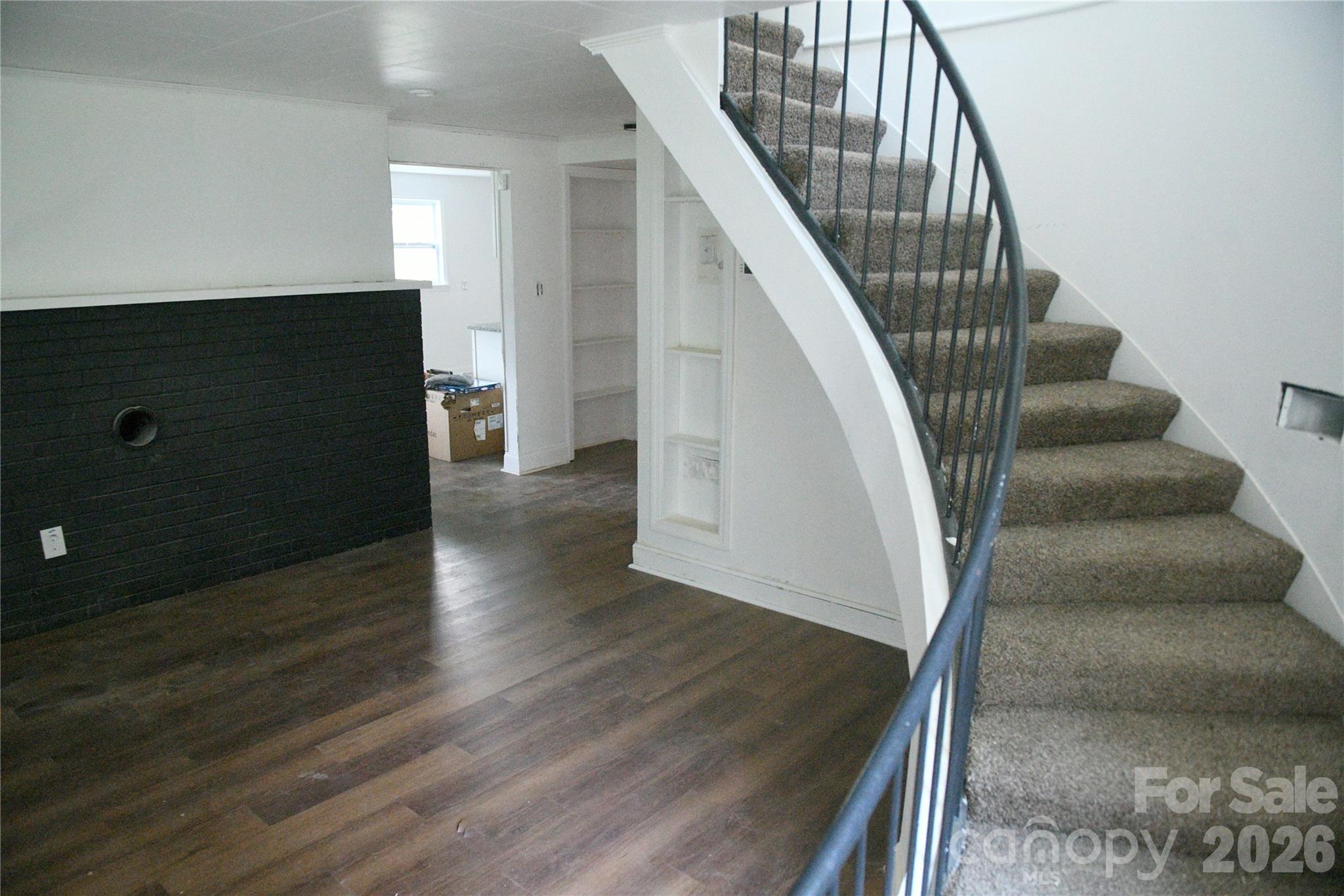 1605 W 4th Avenue