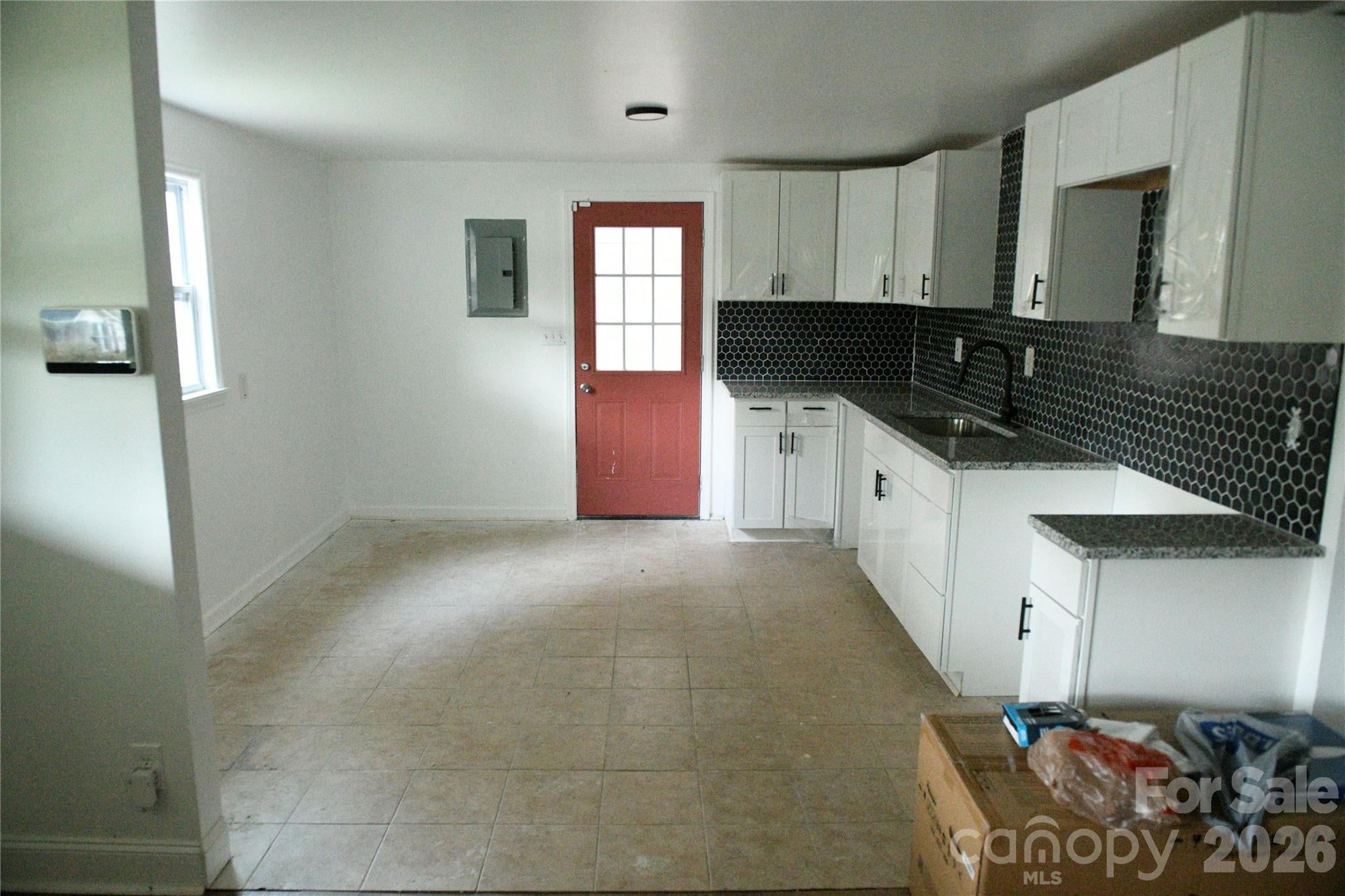 1605 W 4th Avenue
