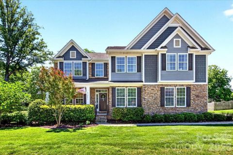 Photo of 6526 Alba Rose Lane, Huntersville, NC 28078 (MLS # 4379236)