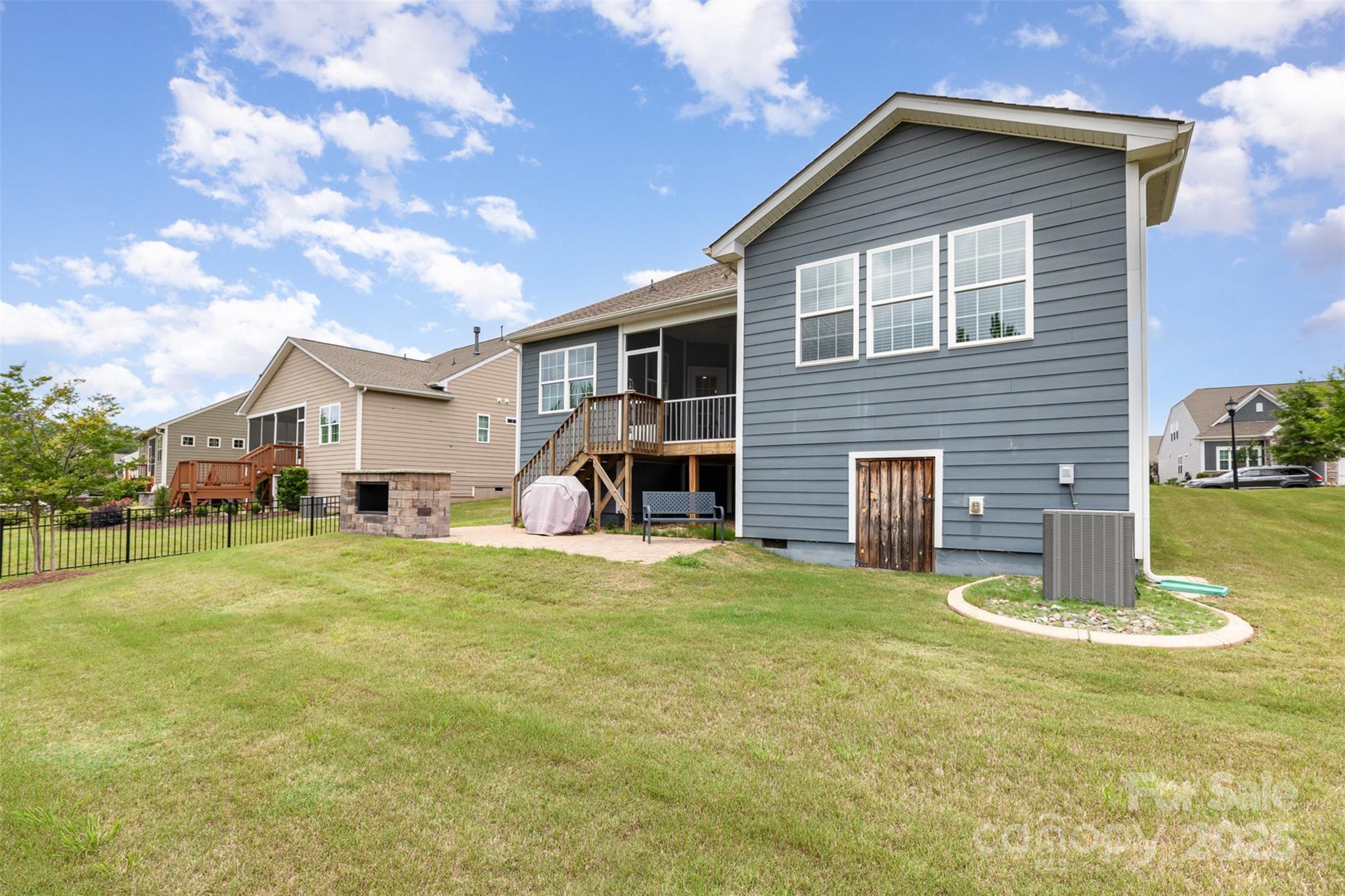 Tree Tops - Residential
