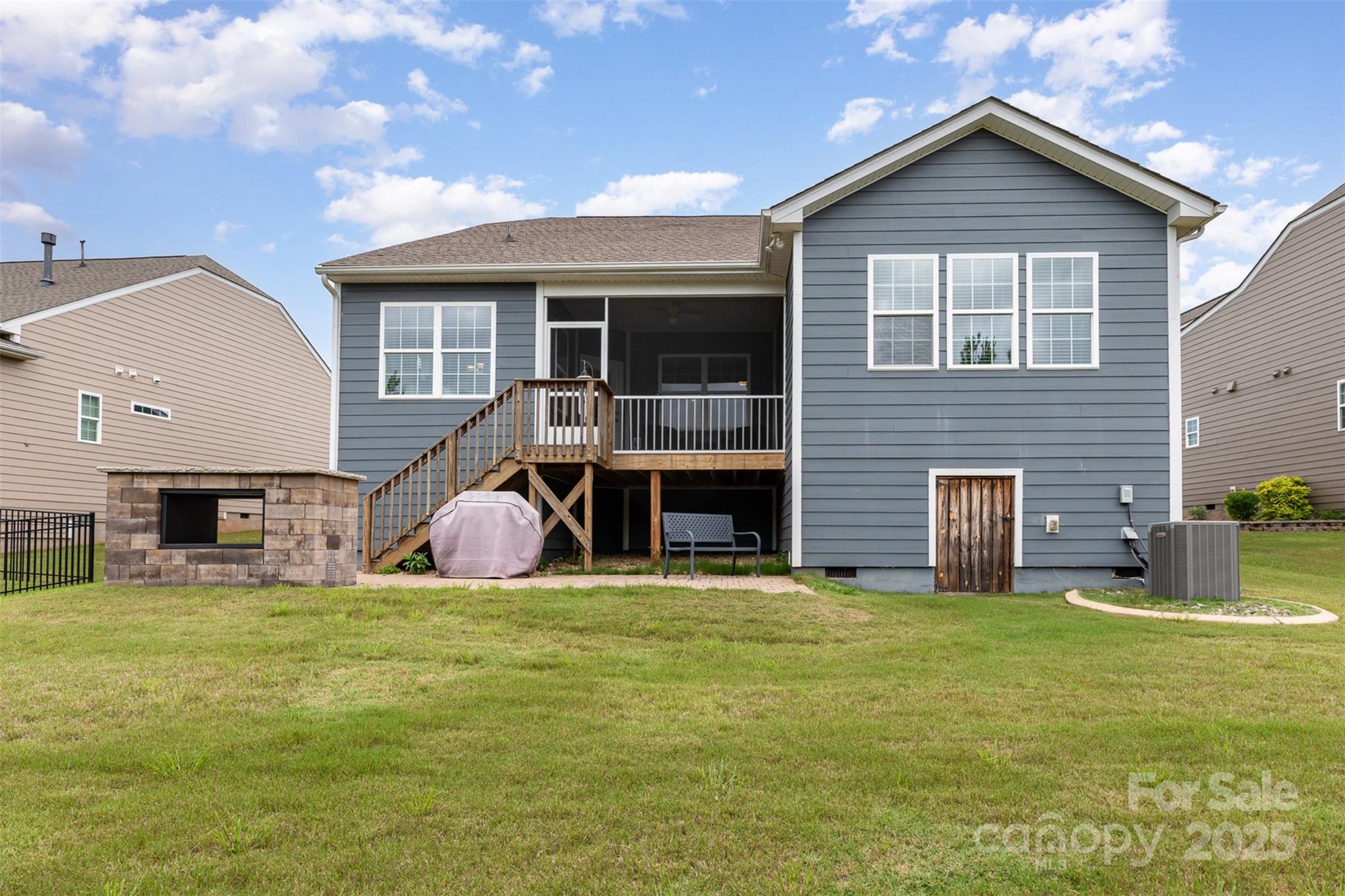 Tree Tops - Residential