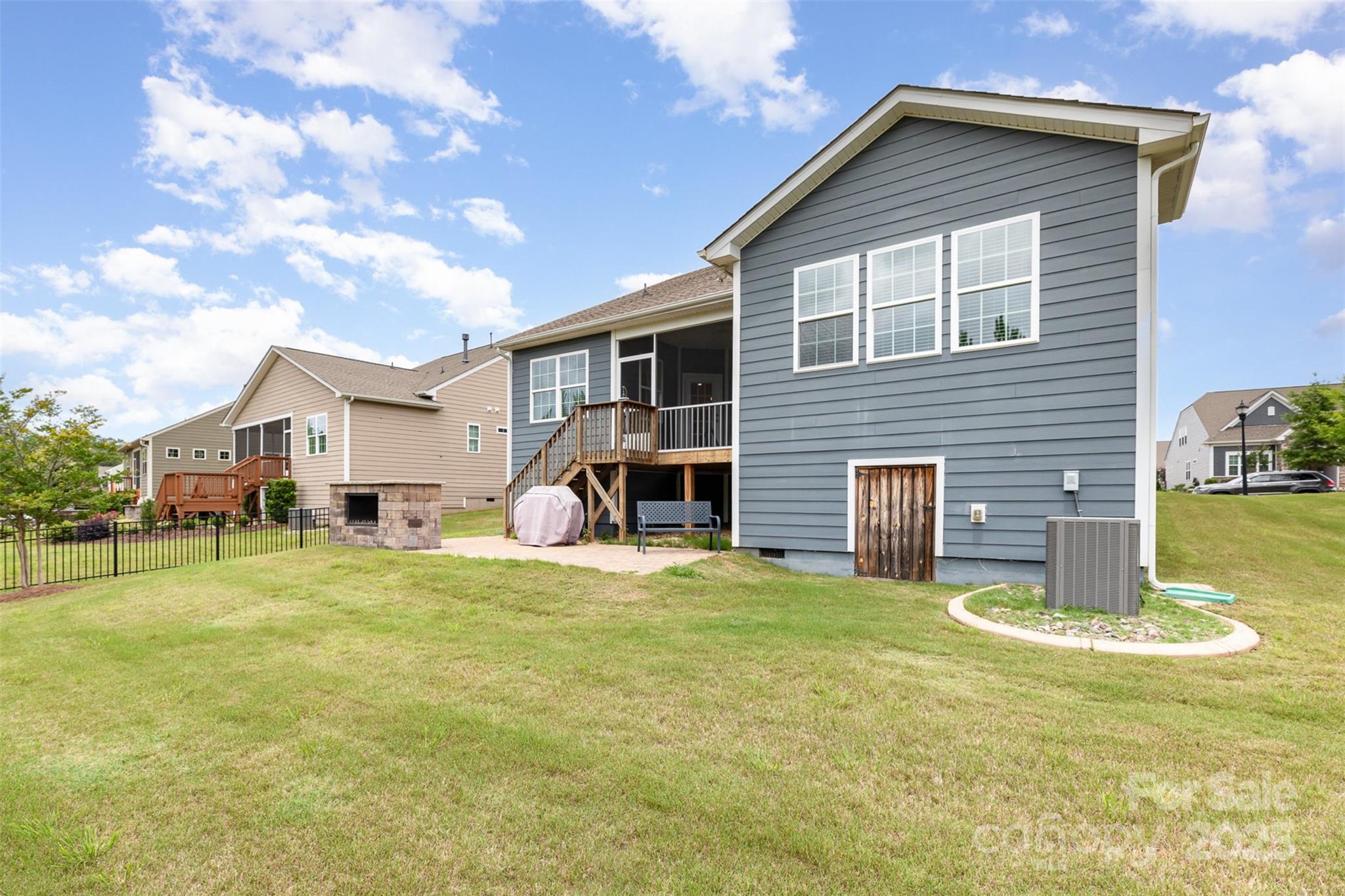 Tree Tops - Residential