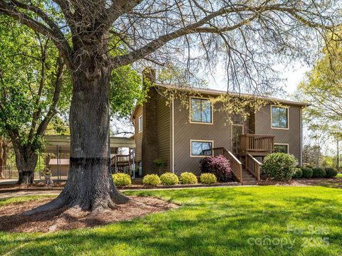 13815 Mayes Road Huntersville NC 28078
