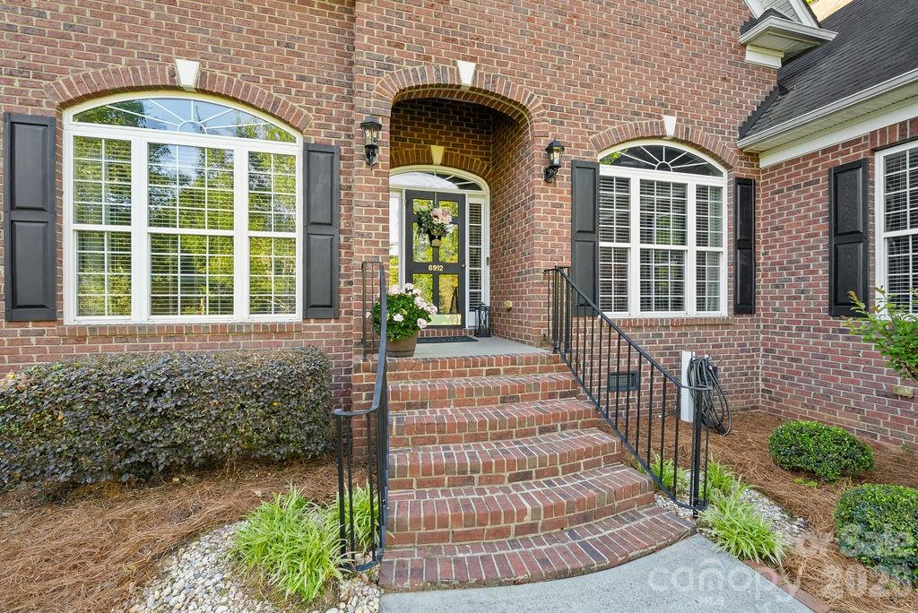 6912 Ellington Farm Lane