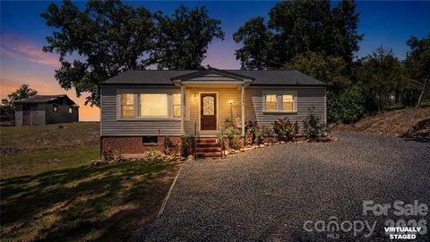 Photo of 1481 Hilltop Street, Albemarle, NC 28001 (MLS # 4382502)