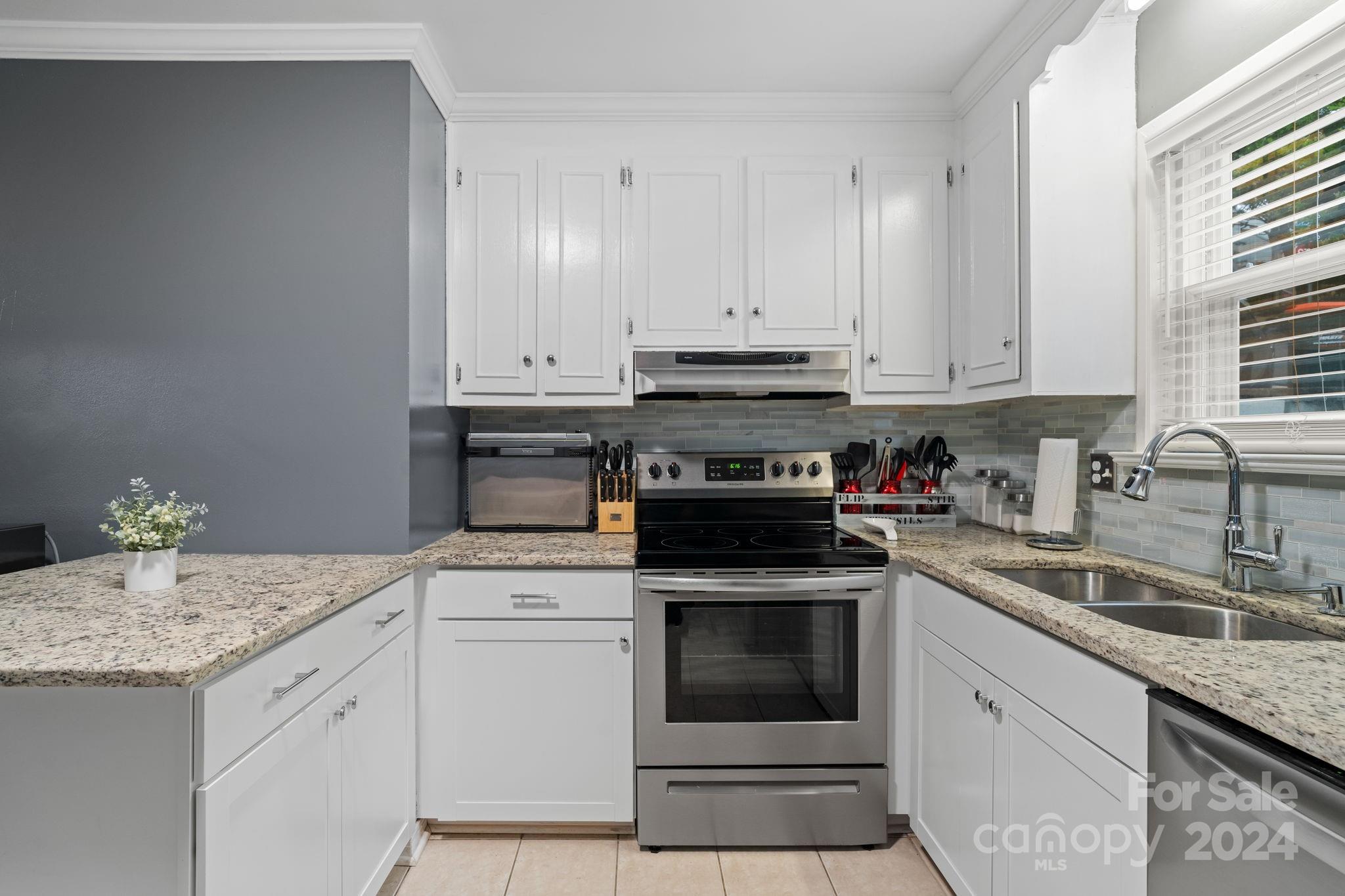 Tega Cay - Residential