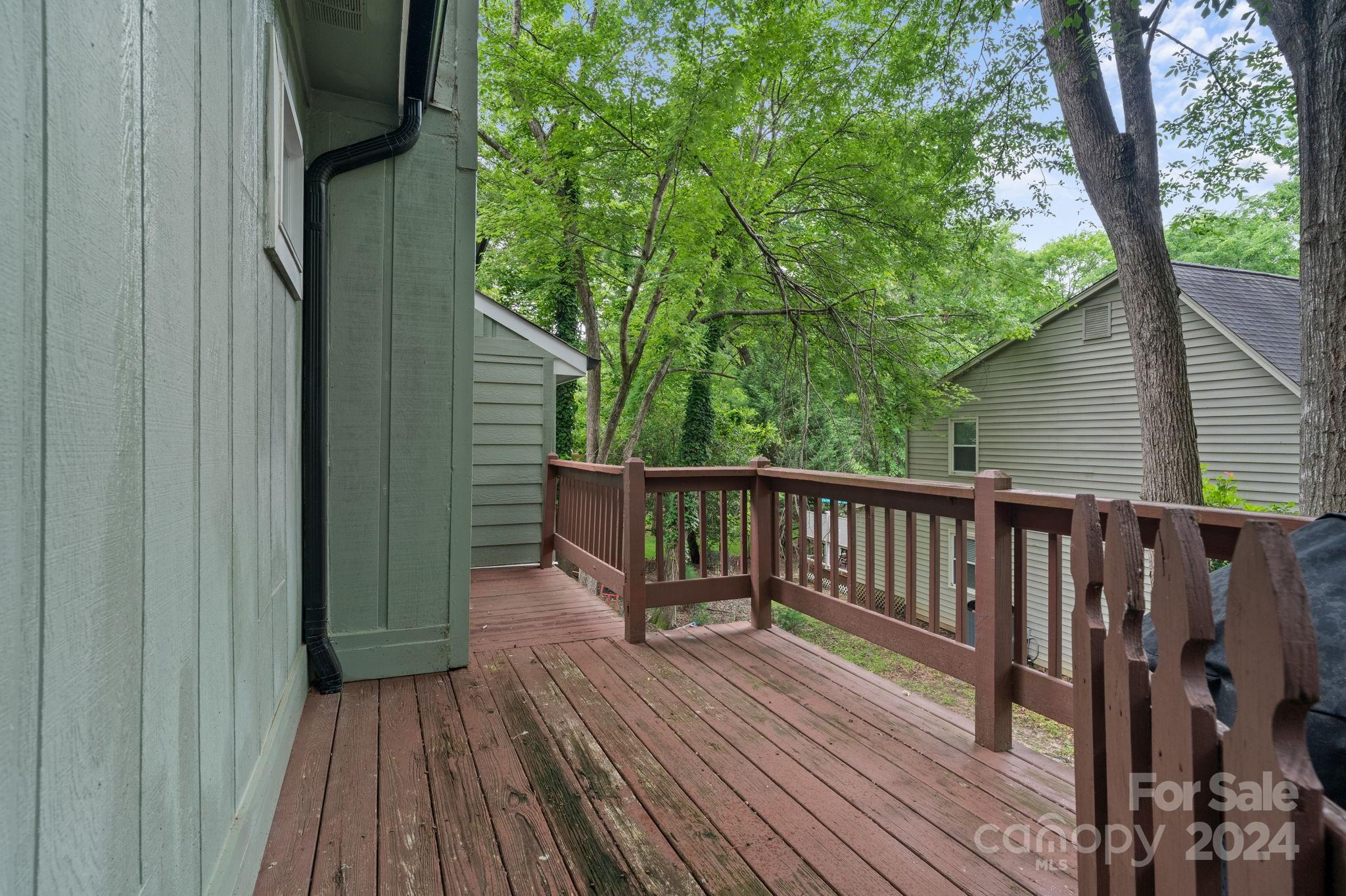 Tega Cay - Residential