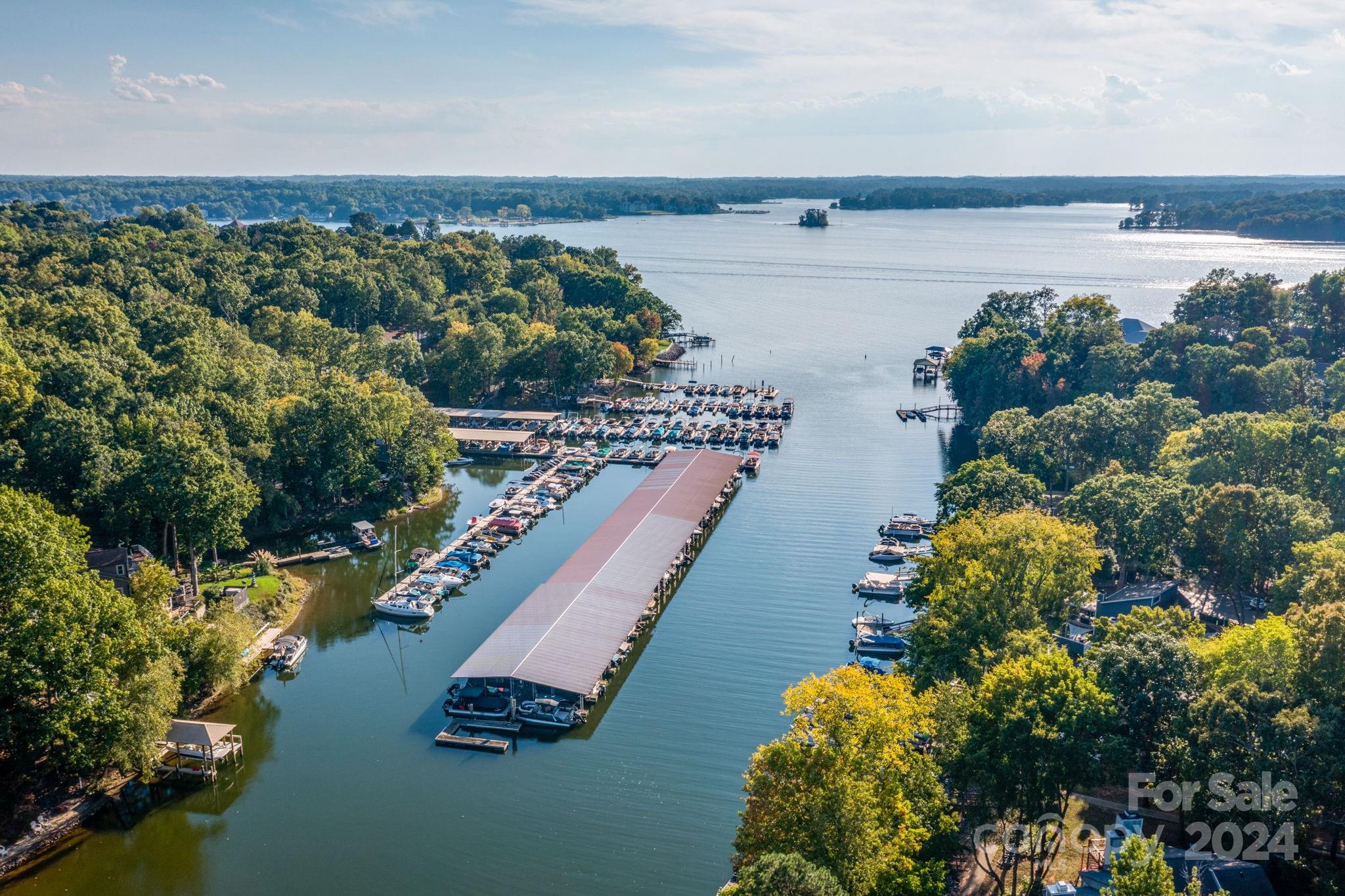 Tega Cay - Residential