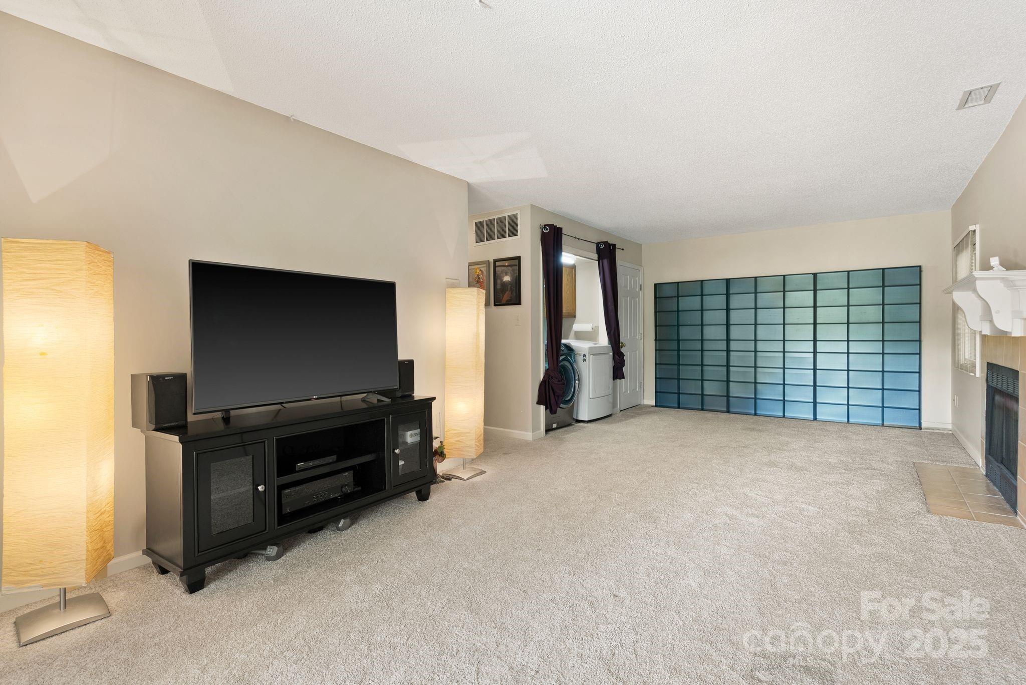 Hunters Trace - Residential