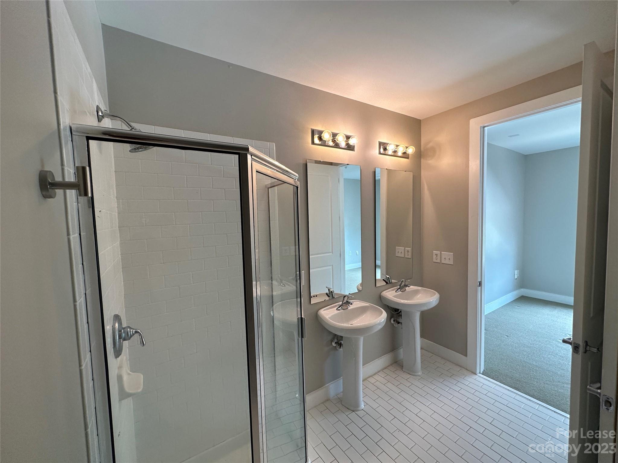 First Row Condominium - Residential Lease