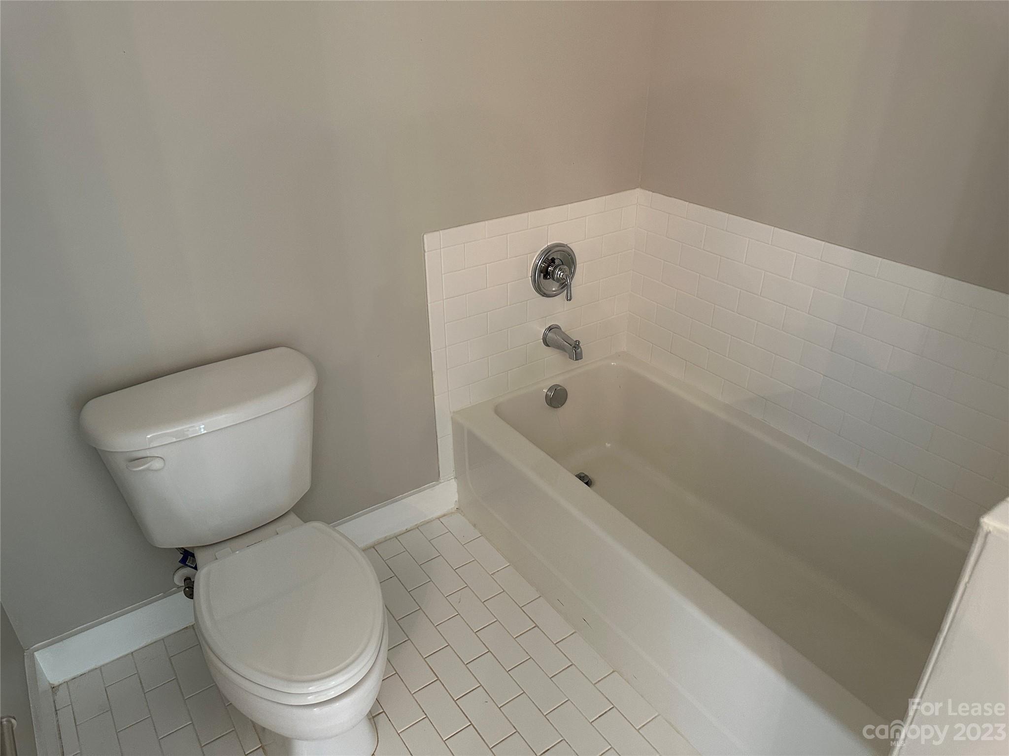 First Row Condominium - Residential Lease