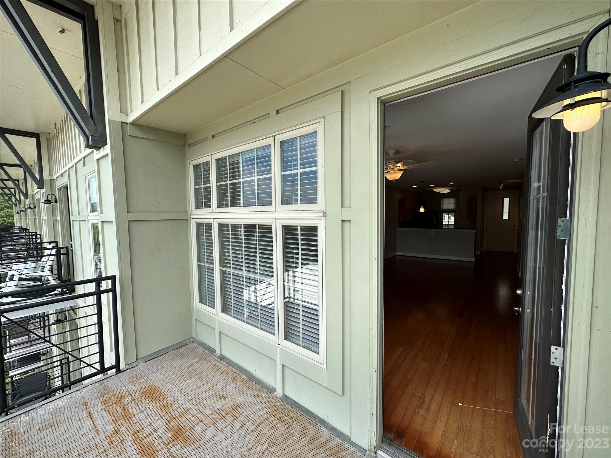 First Row Condominium - Residential Lease