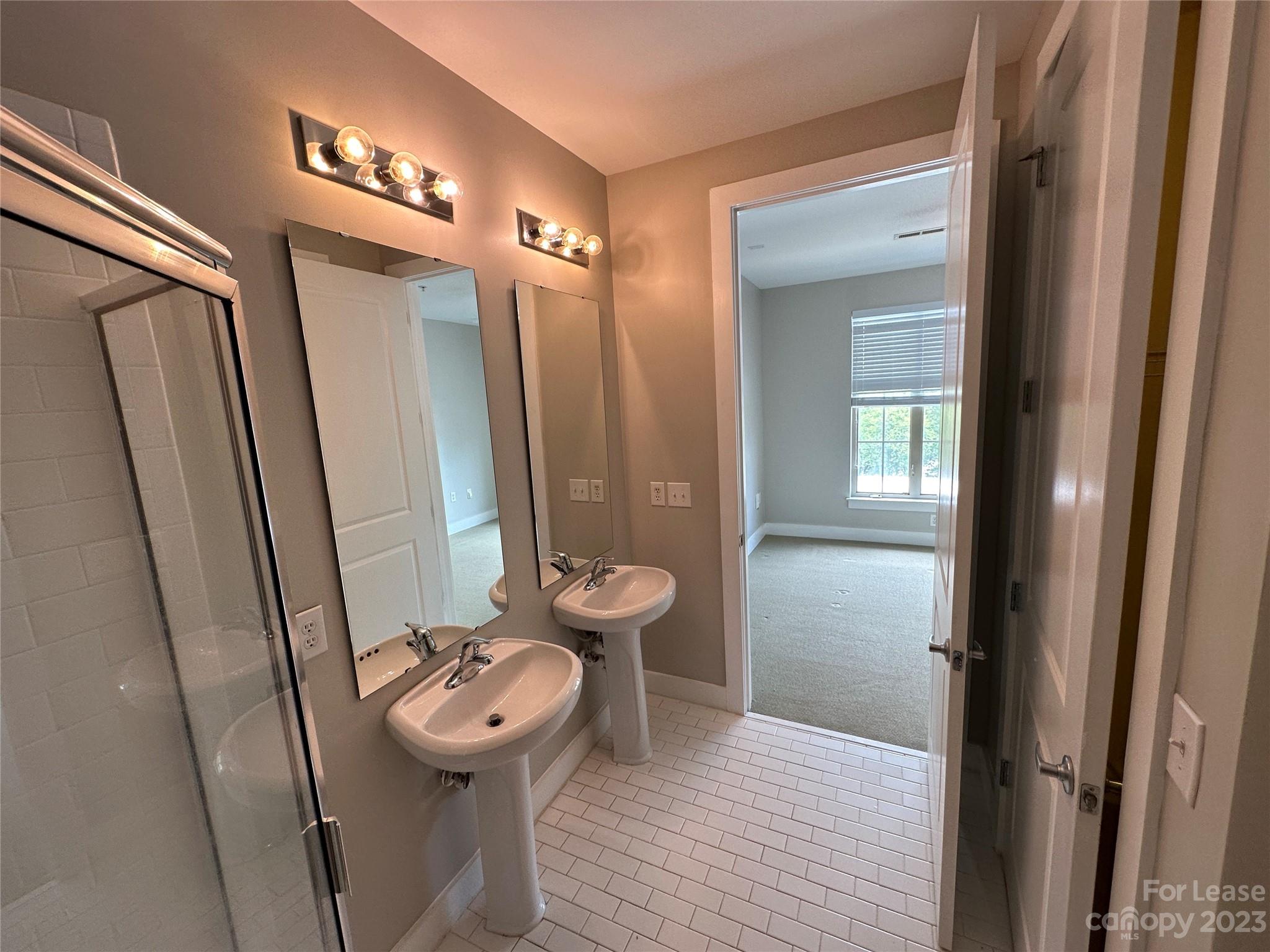 First Row Condominium - Residential Lease