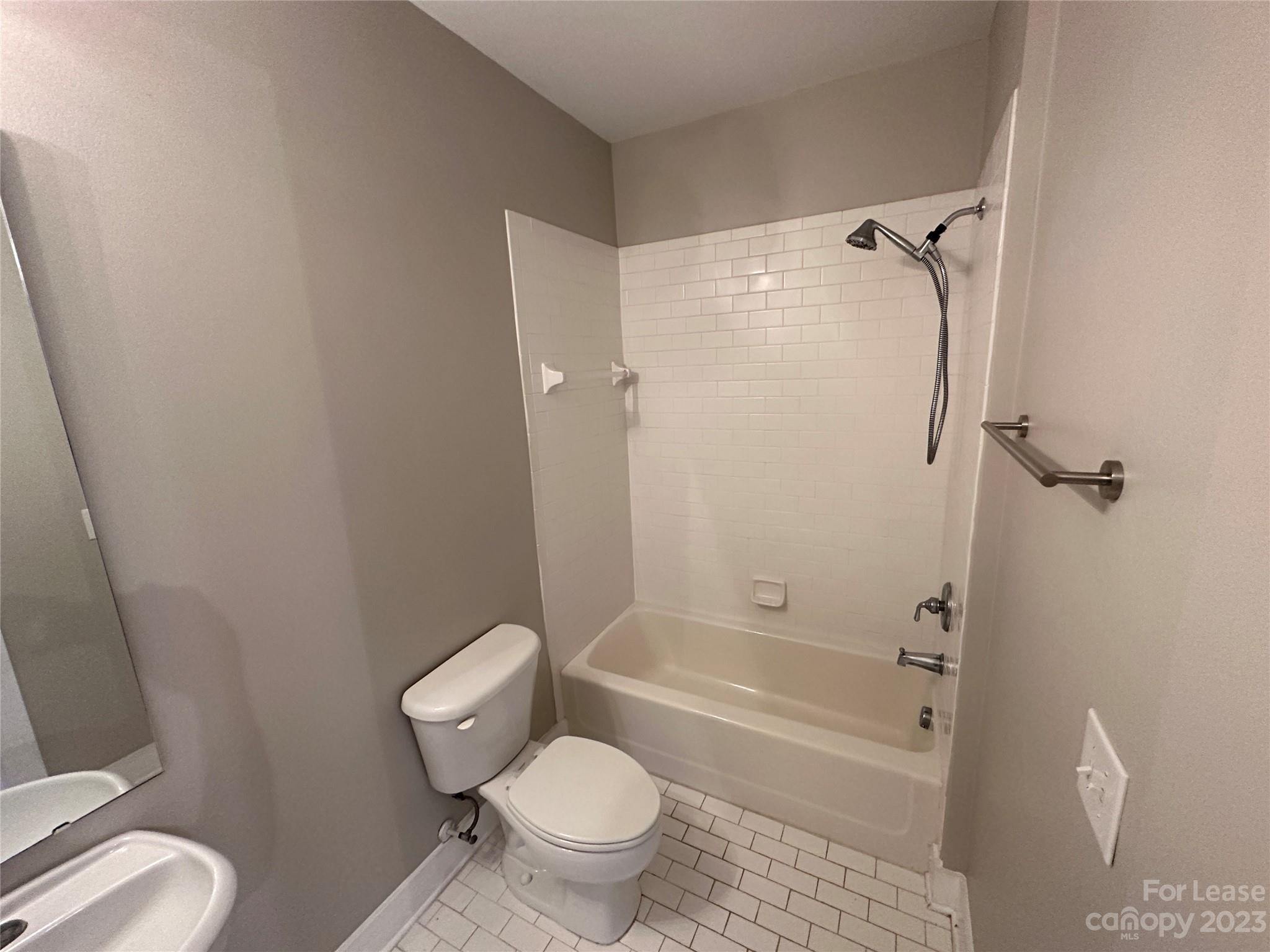 First Row Condominium - Residential Lease