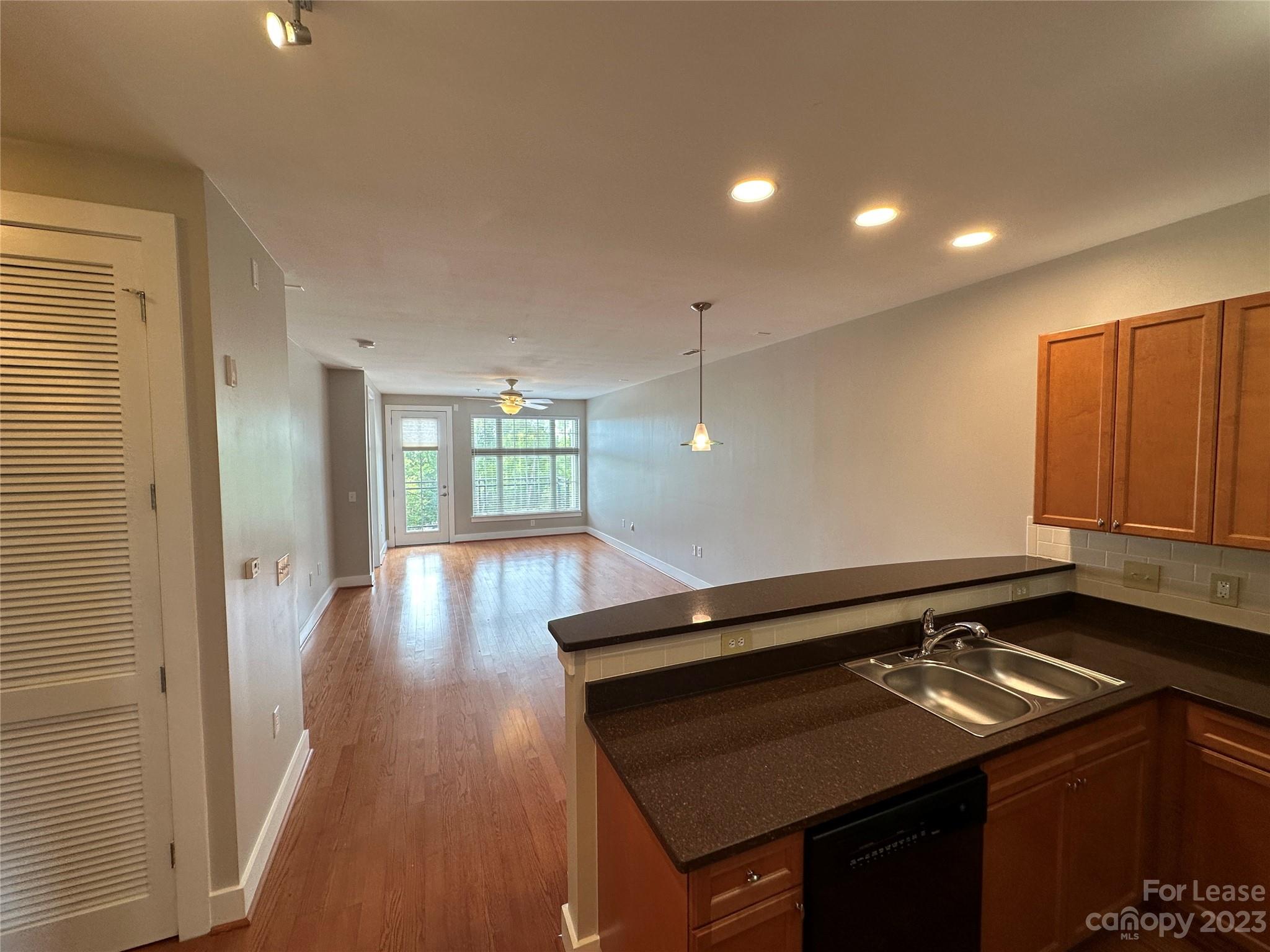 First Row Condominium - Residential Lease