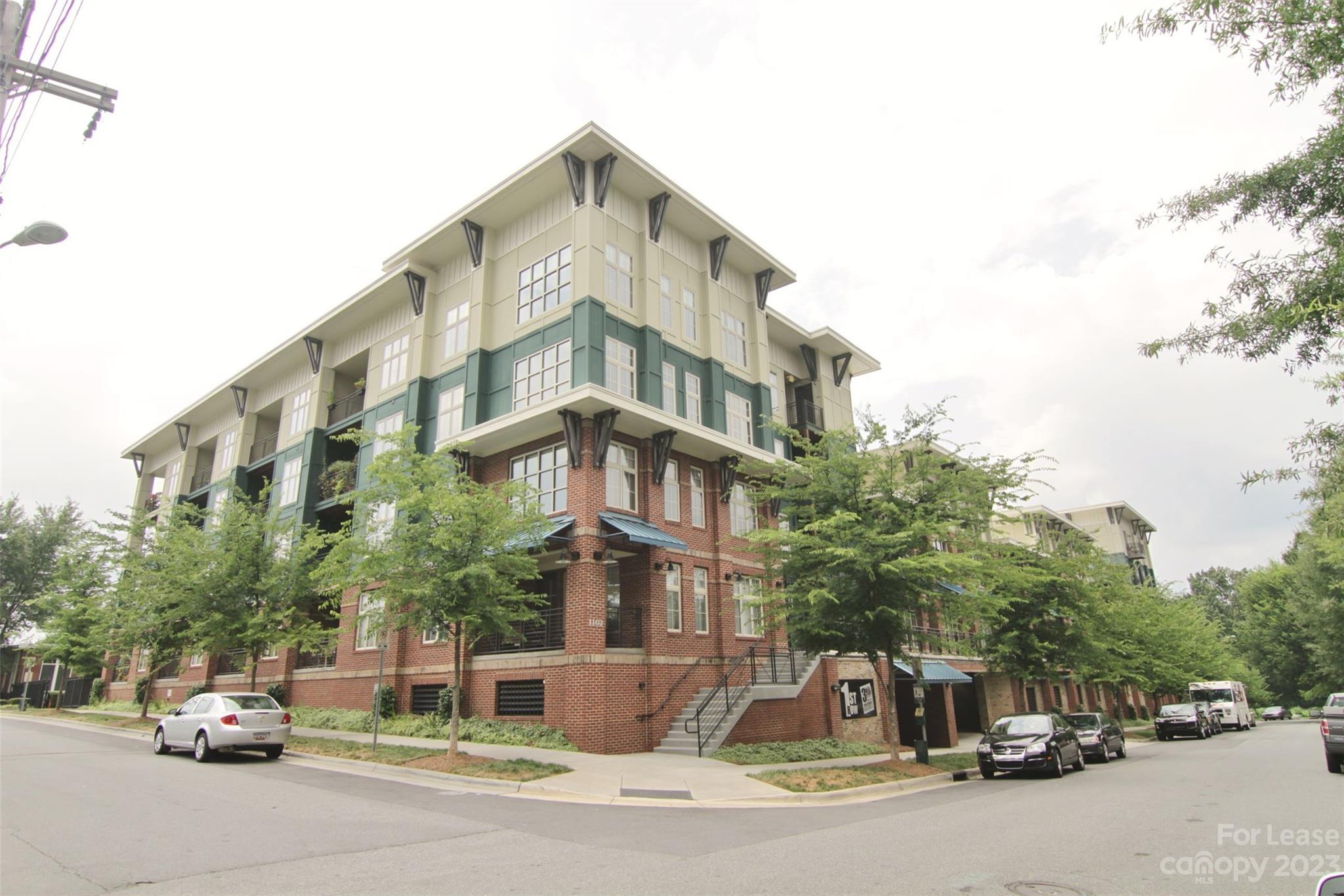 First Row Condominium - Residential Lease