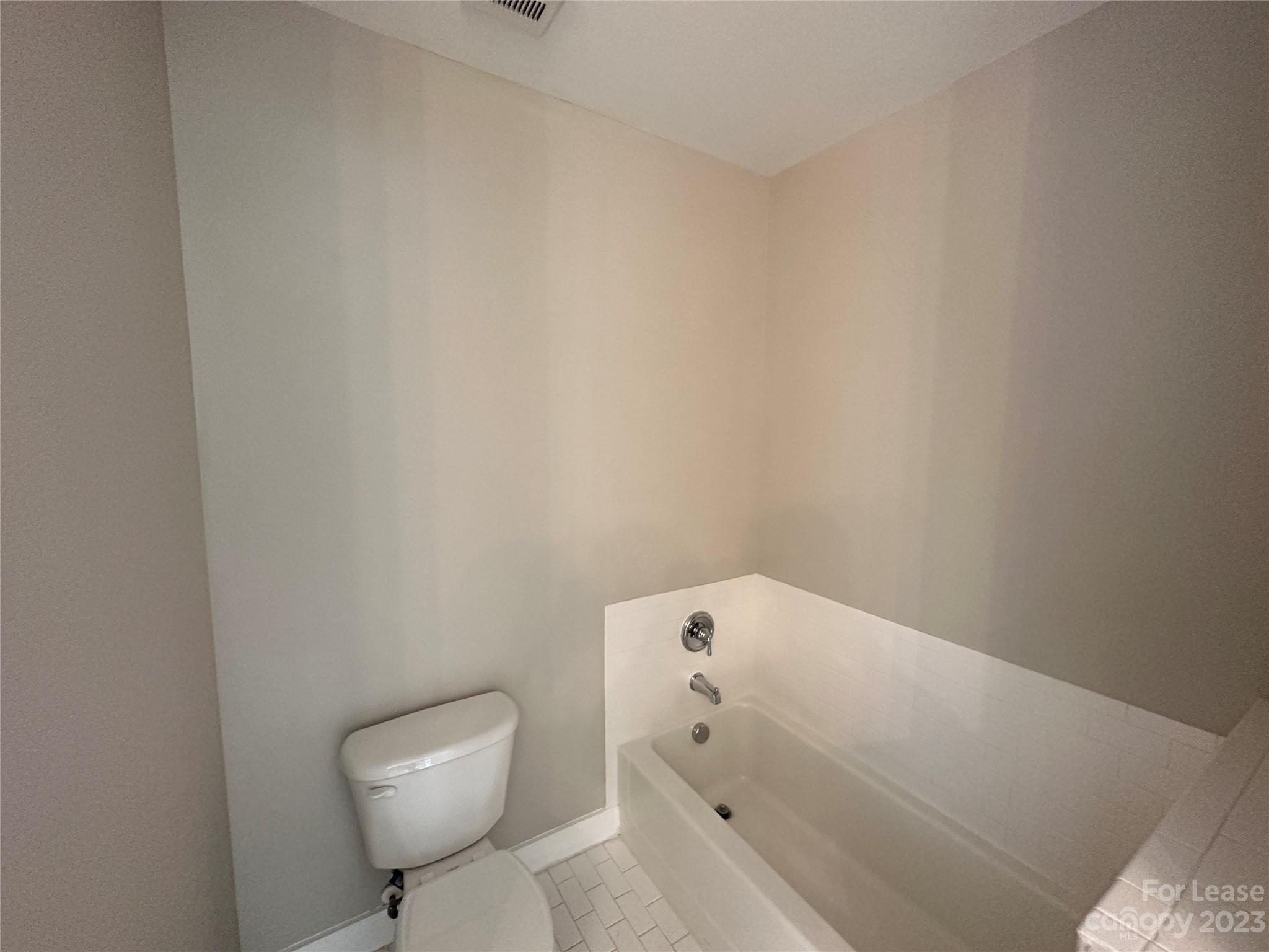 First Row Condominium - Residential Lease