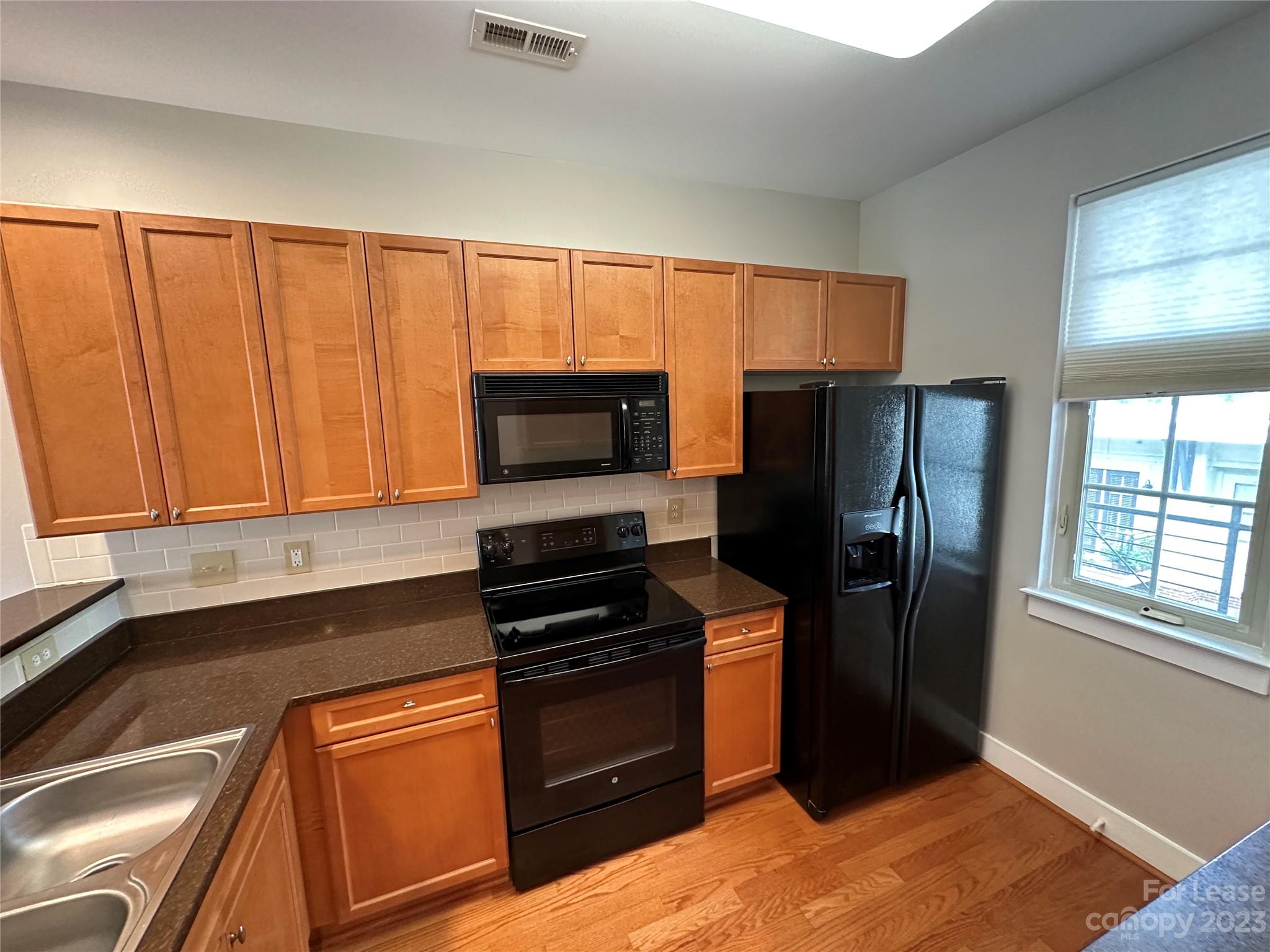 First Row Condominium - Residential Lease