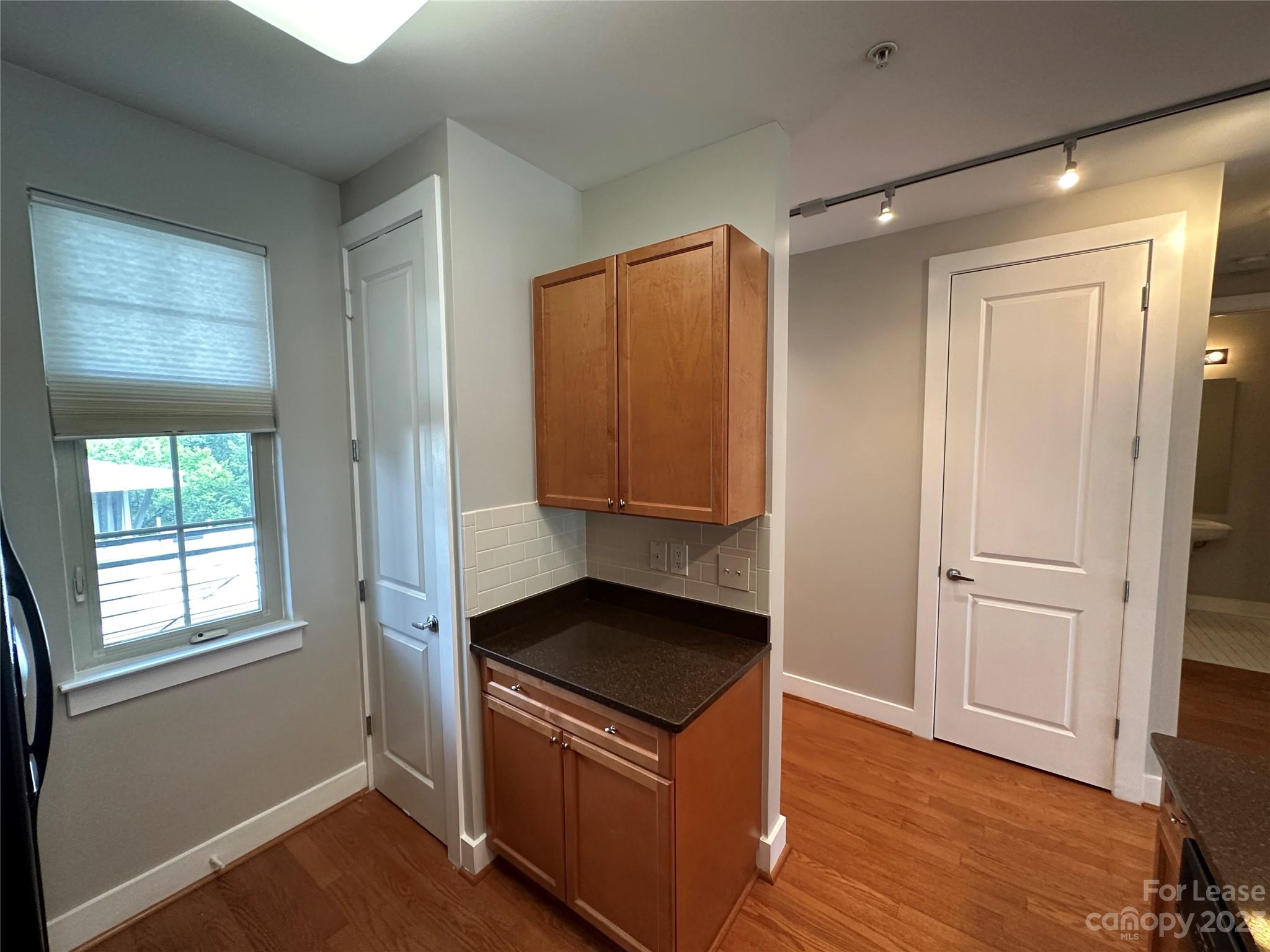 First Row Condominium - Residential Lease