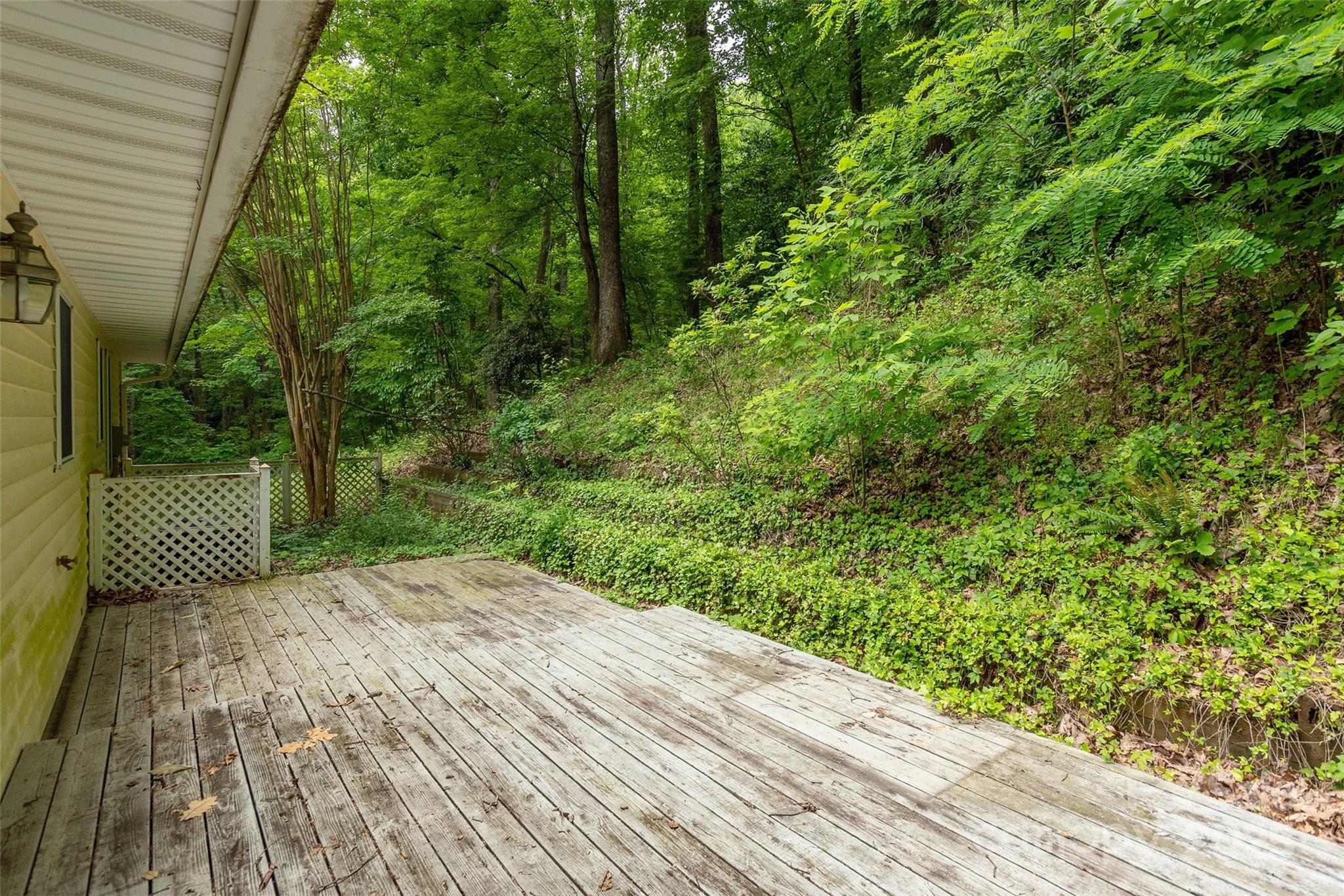 104 Creekstone Lane