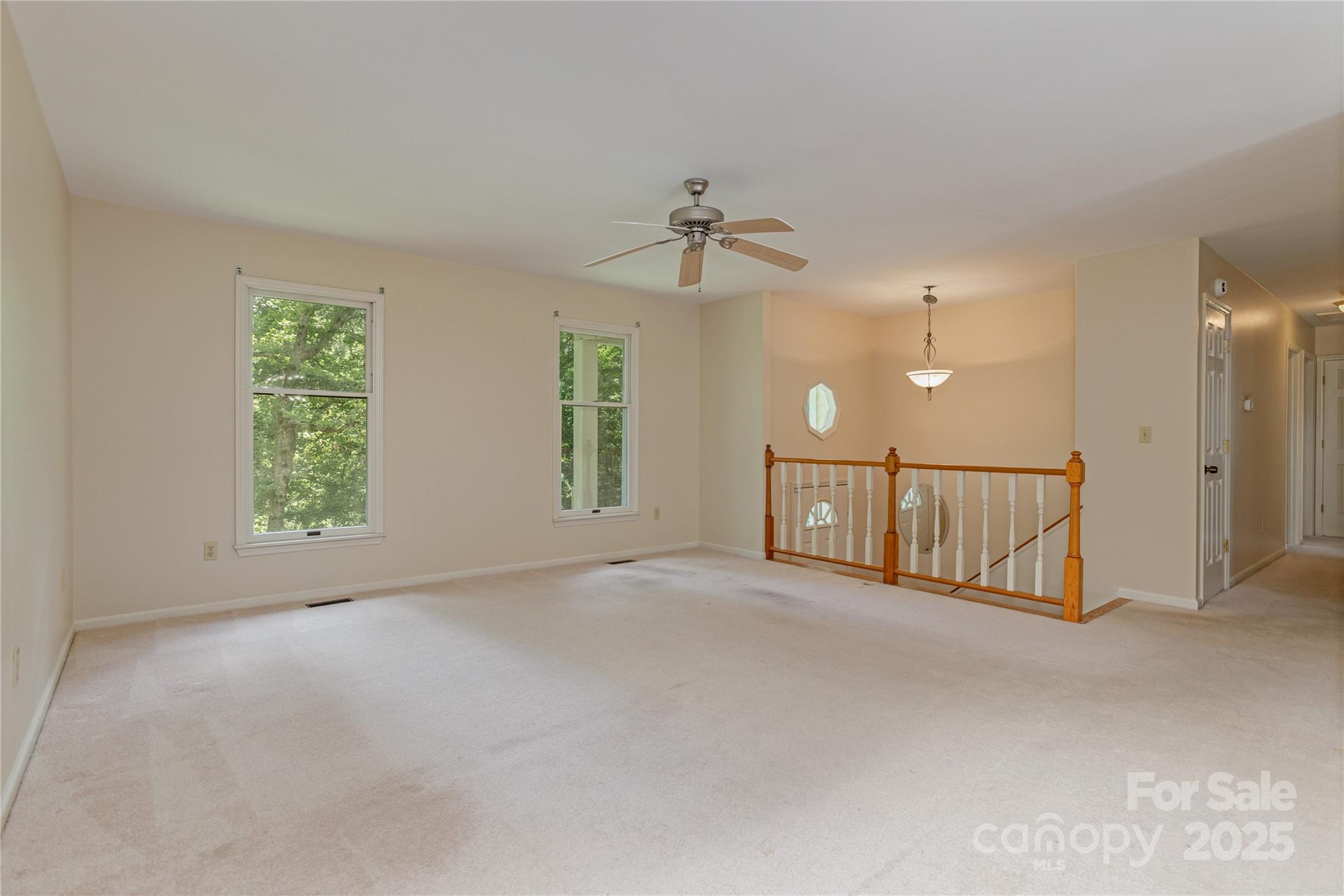 104 Creekstone Lane