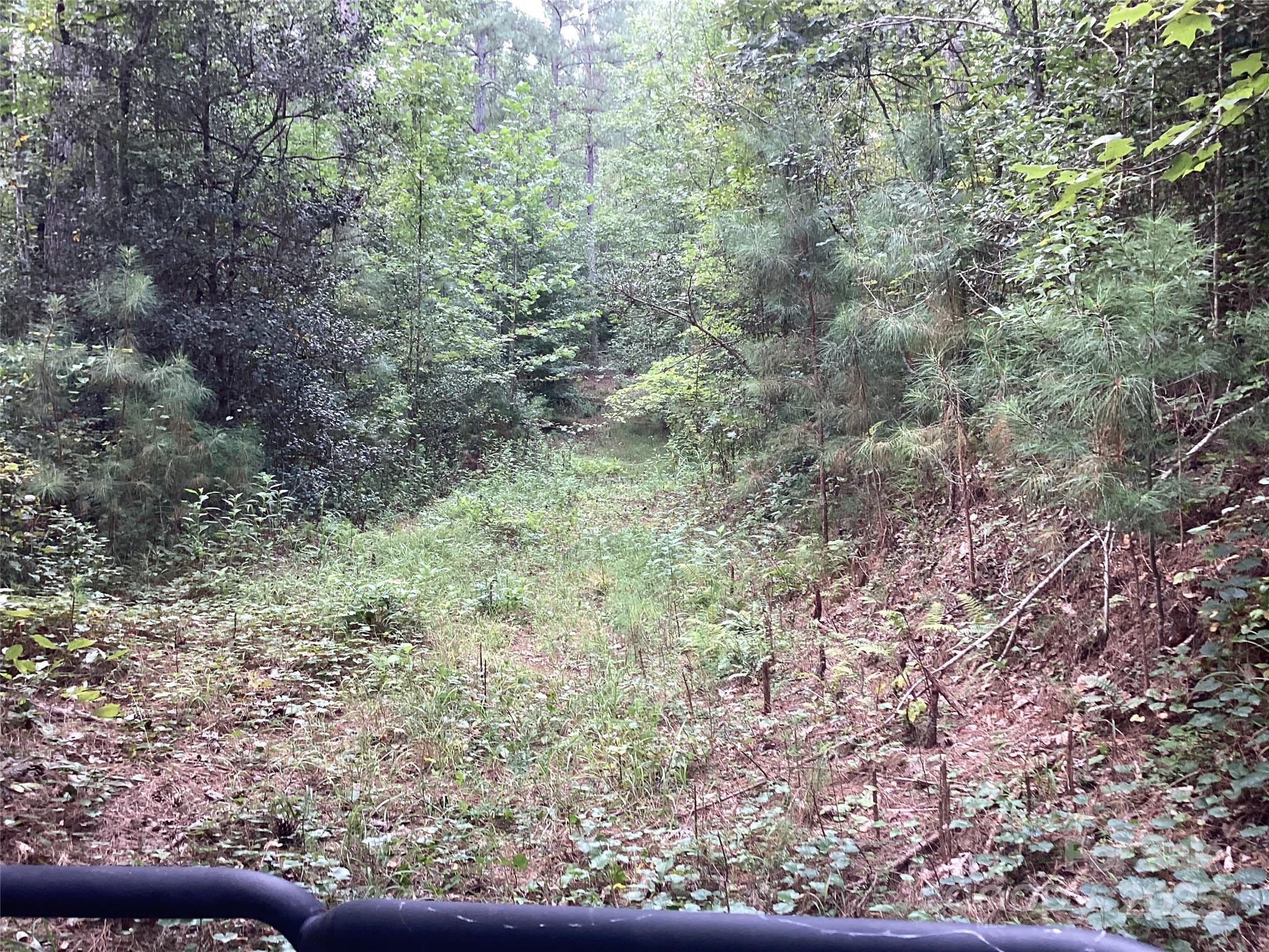 The Waterfront Club - Land