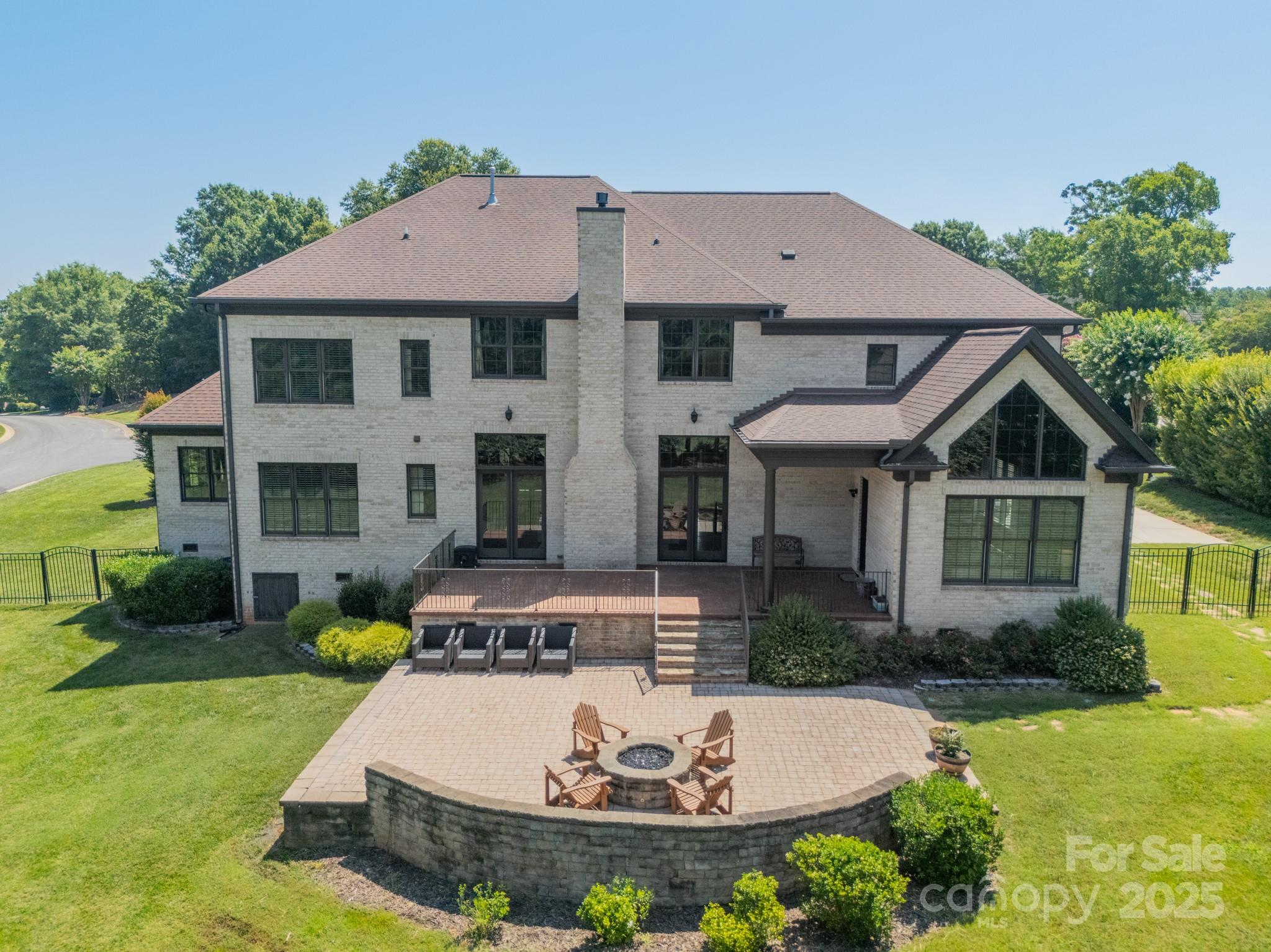 802 Capington Lane