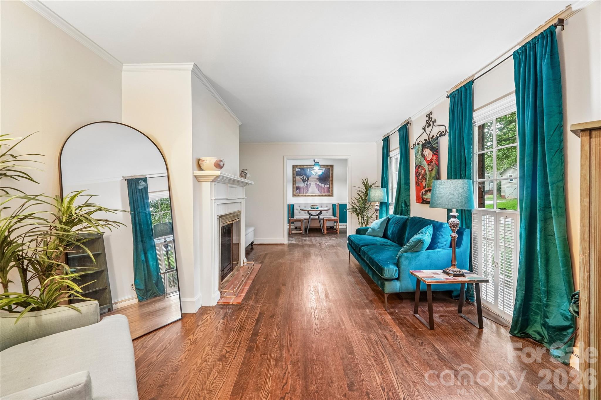 514 Lakeside Drive