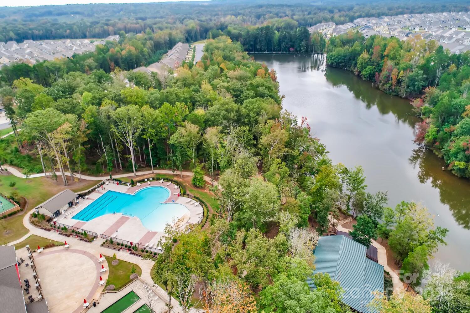 Tree Tops - Residential