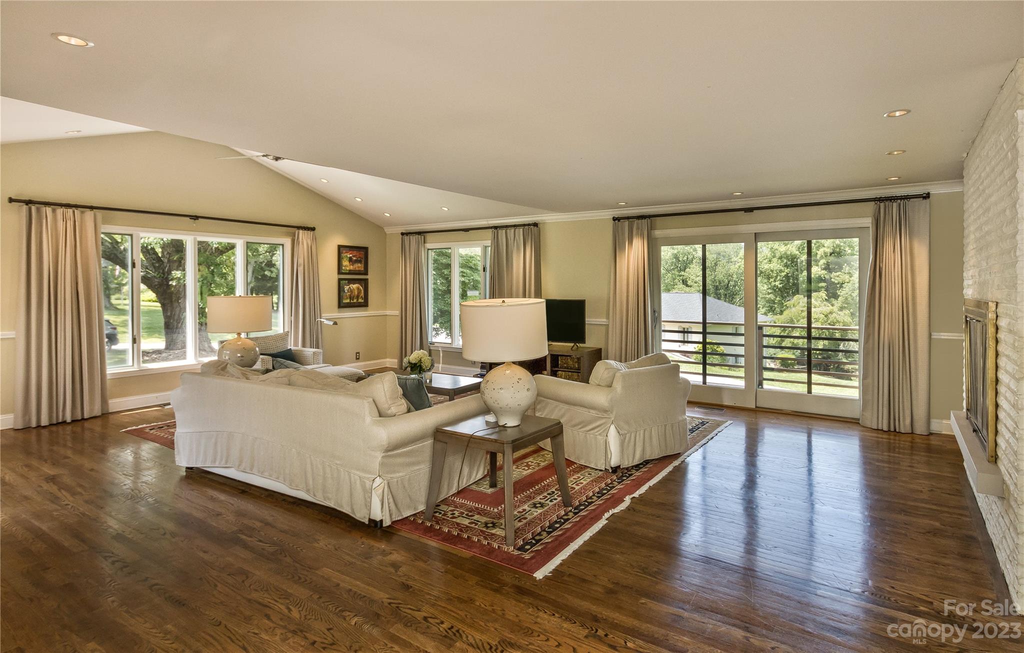 Hawthorn Hills - Residential